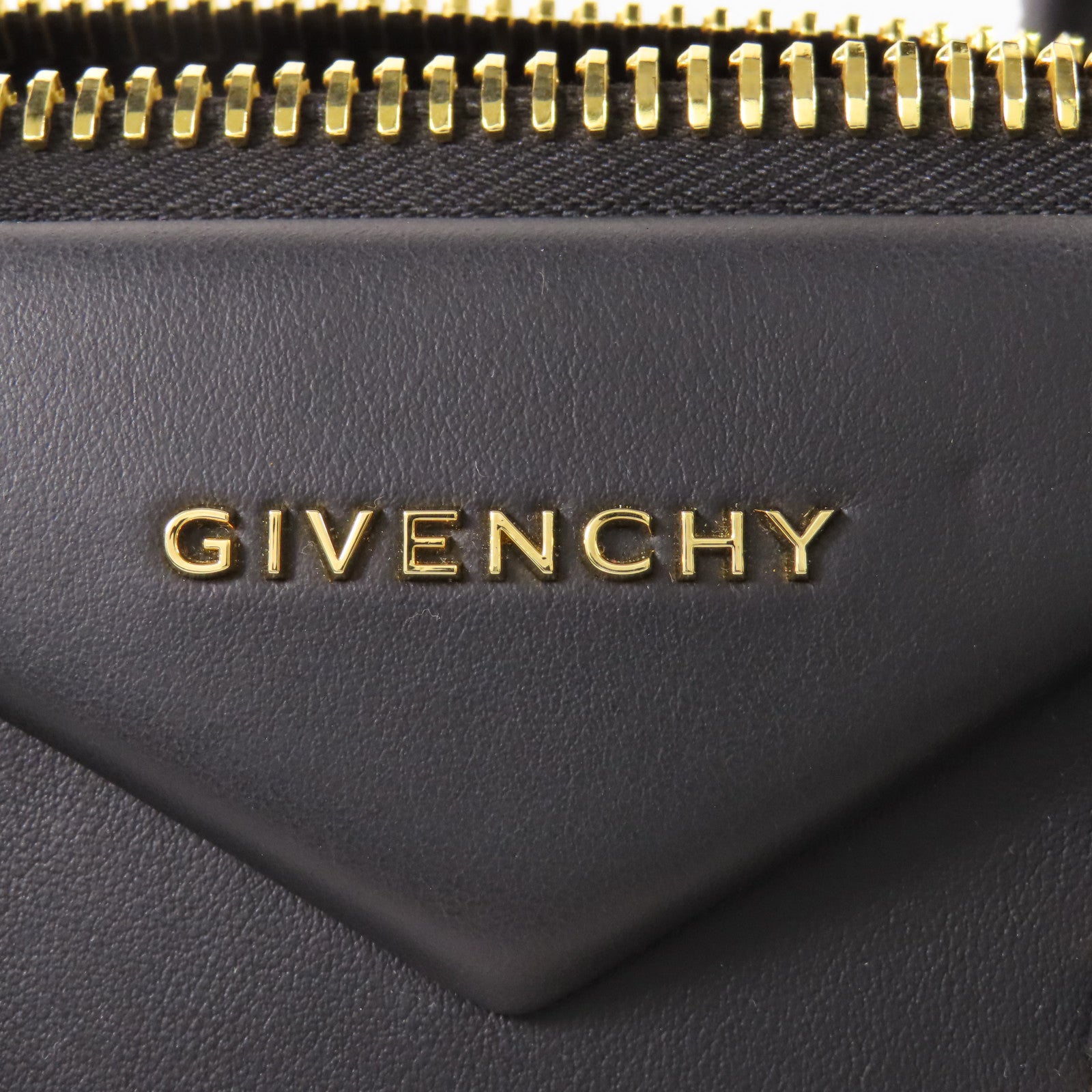GIVENCHY 牛皮皮革Antigona金扣手挽肩背兩用袋