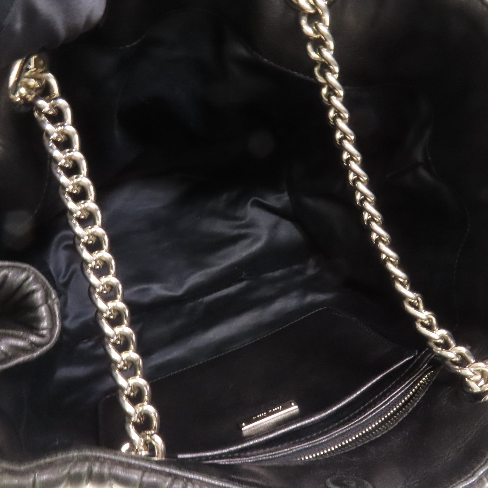 Miu Miu 羊皮皮革Shoulder Bag銀扣肩背袋