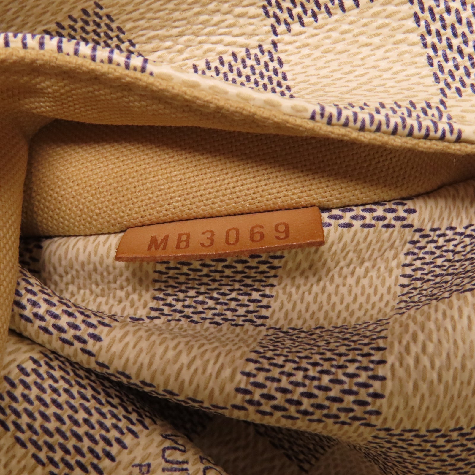 LOUIS VUITTON Damier Azur Totally MM金扣肩背袋白色