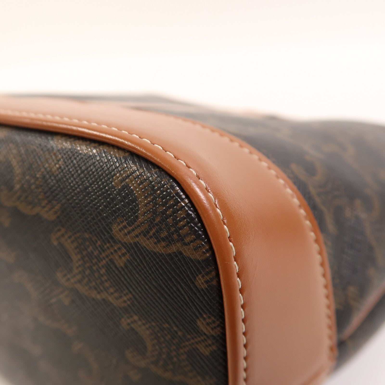 CELINE 塗層帆布Triomphe Bucket金扣肩背袋