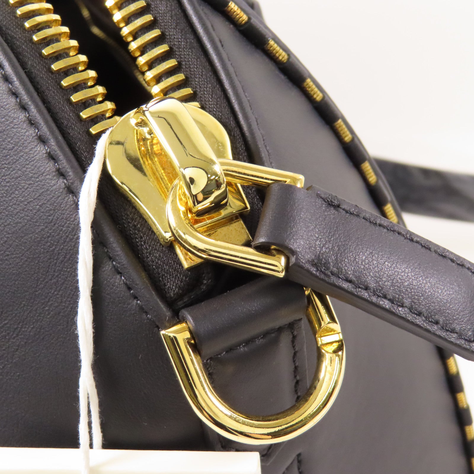 GIVENCHY 牛皮皮革Antigona金扣手挽肩背兩用袋