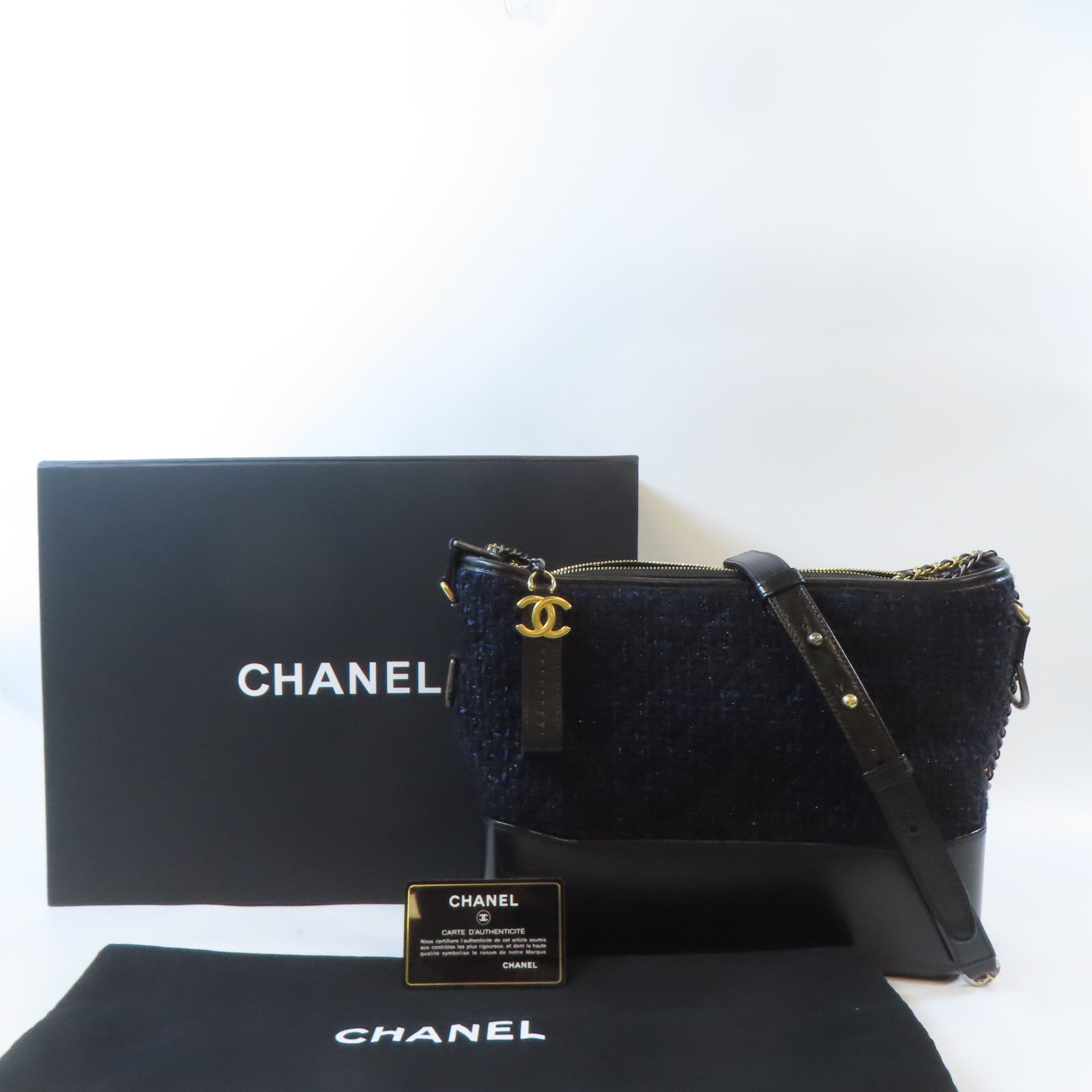 CHANEL 牛皮皮革/斜紋軟呢Gabrielle Bag鏈帶肩背袋藍色/黑色