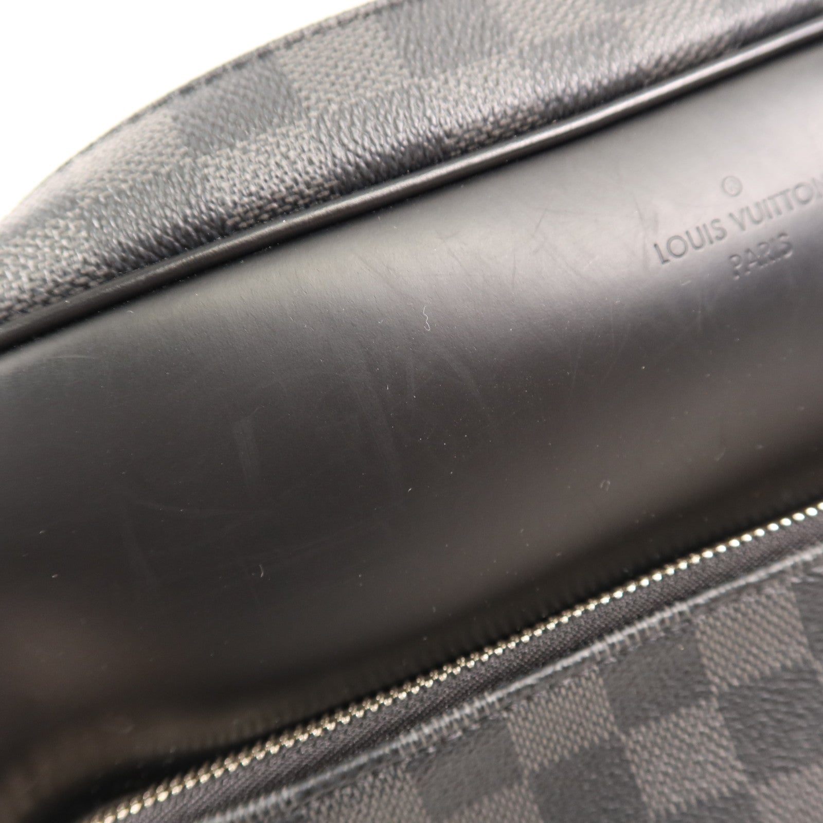 LOUIS VUITTON Damier Graphite Dayton MM銀扣肩背袋