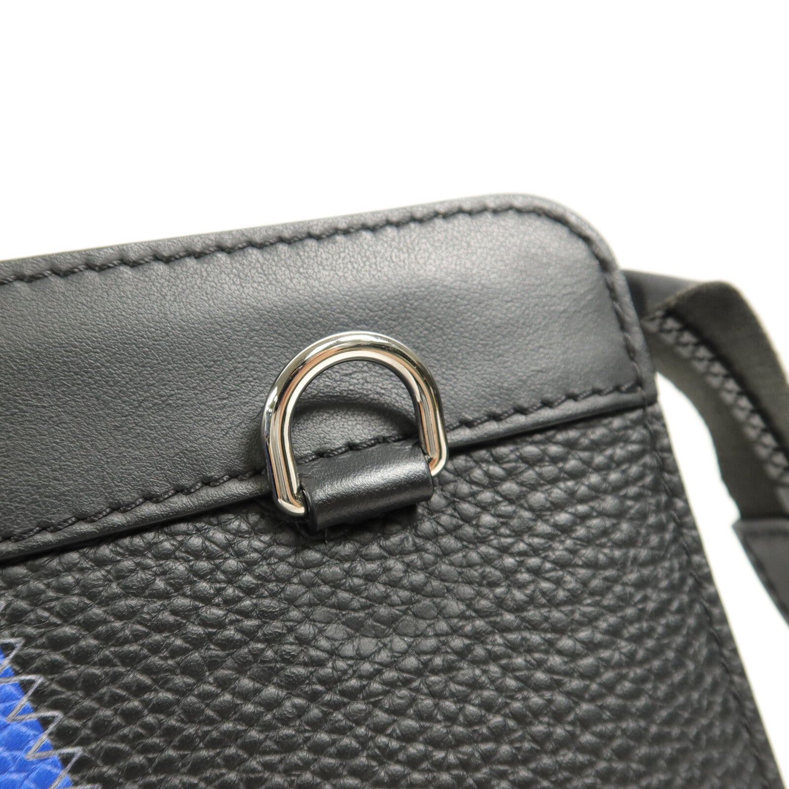 LOUIS VUITTON Taurillon Standing Pouch手拿包