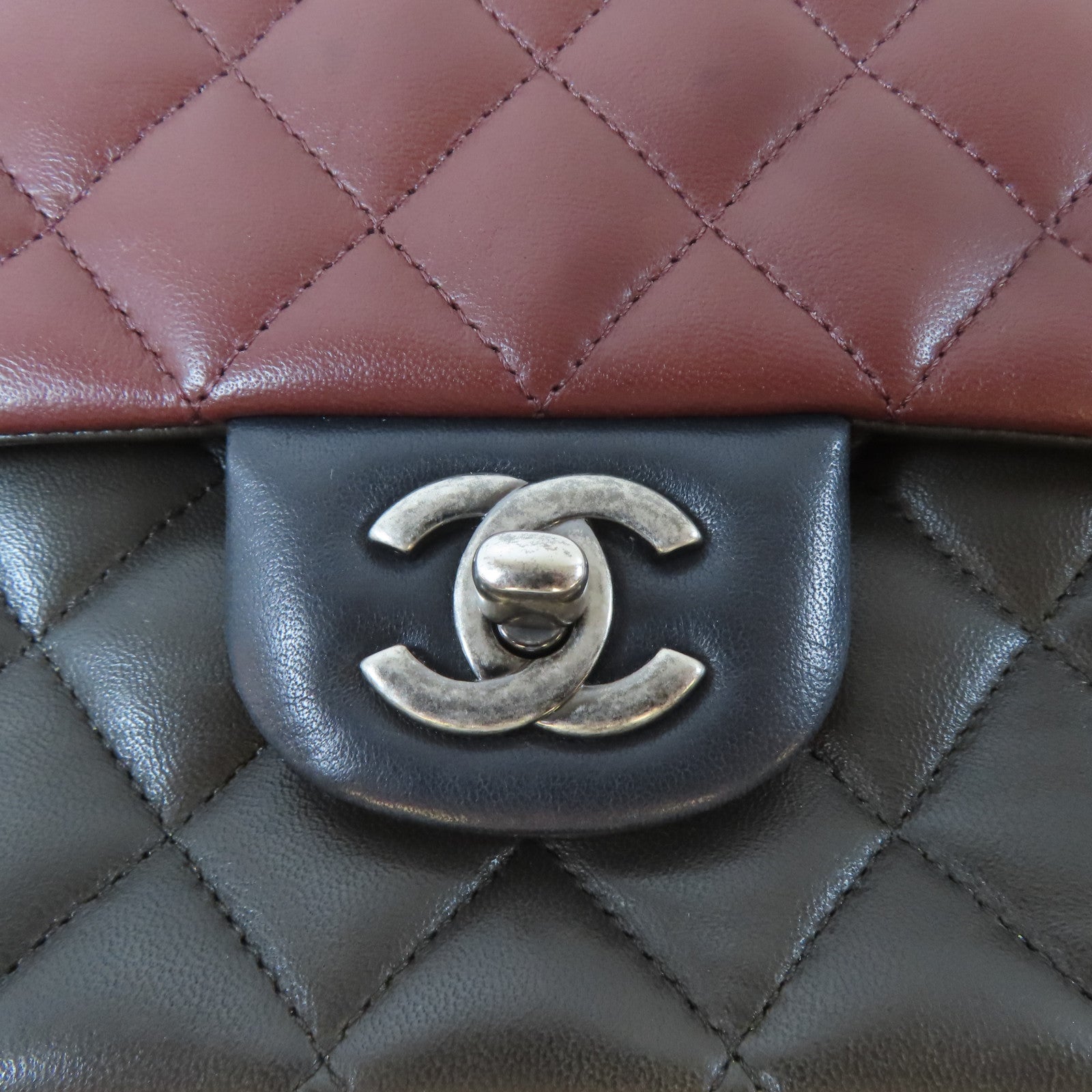 CHANEL 【激減優惠】菱格羊皮皮革Classic Double Flap Bag銀扣鏈帶肩背袋黑色/啡紅色