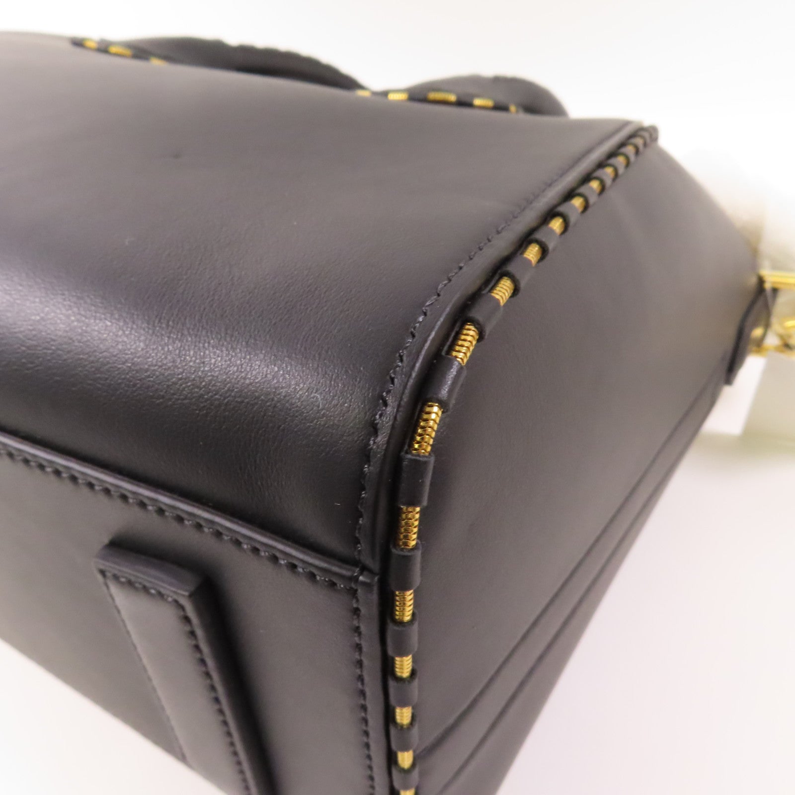 GIVENCHY 牛皮皮革Antigona金扣手挽肩背兩用袋