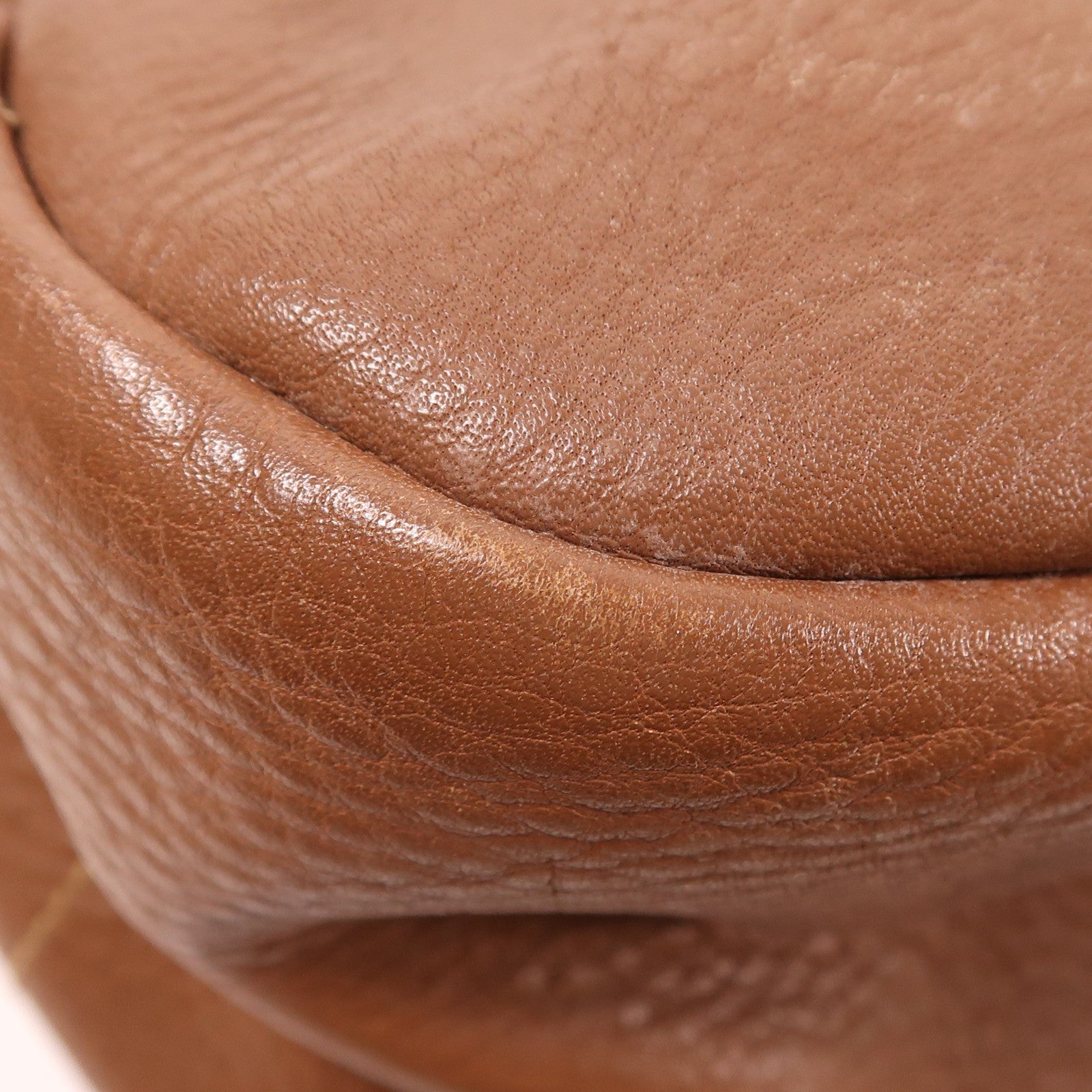 PRADA 牛皮皮革Shoulder Bag金扣肩背袋