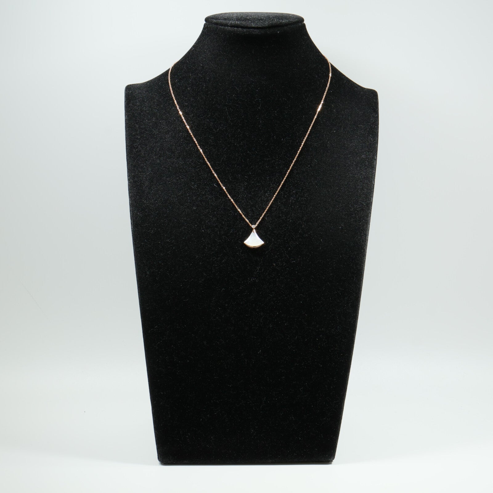 BVLGARI 18K玫瑰金Divas Dream Necklace珍珠母貝/鑽石項鍊