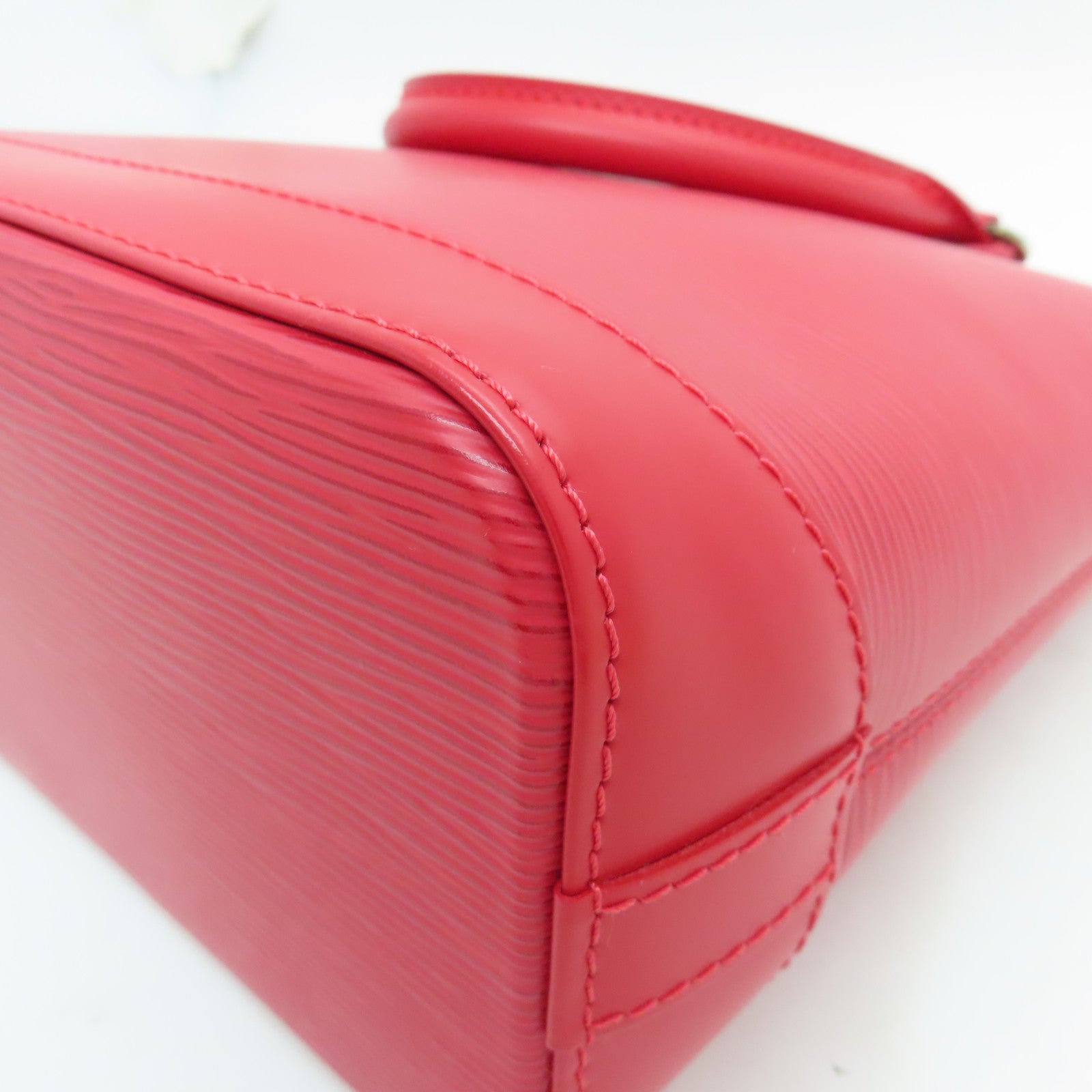 LOUIS VUITTON 【激減優惠】Epi Lockit Vertical銀扣手挽袋紅色