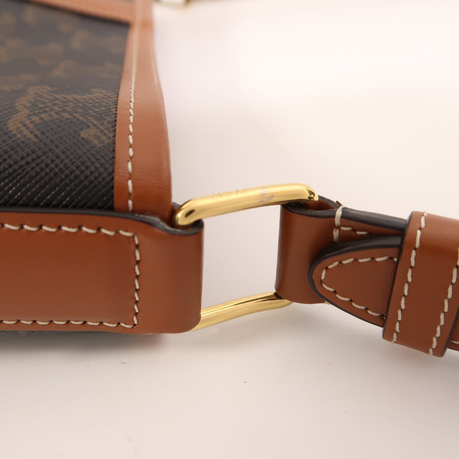 CELINE 塗層帆布Triomphe Bucket金扣肩背袋
