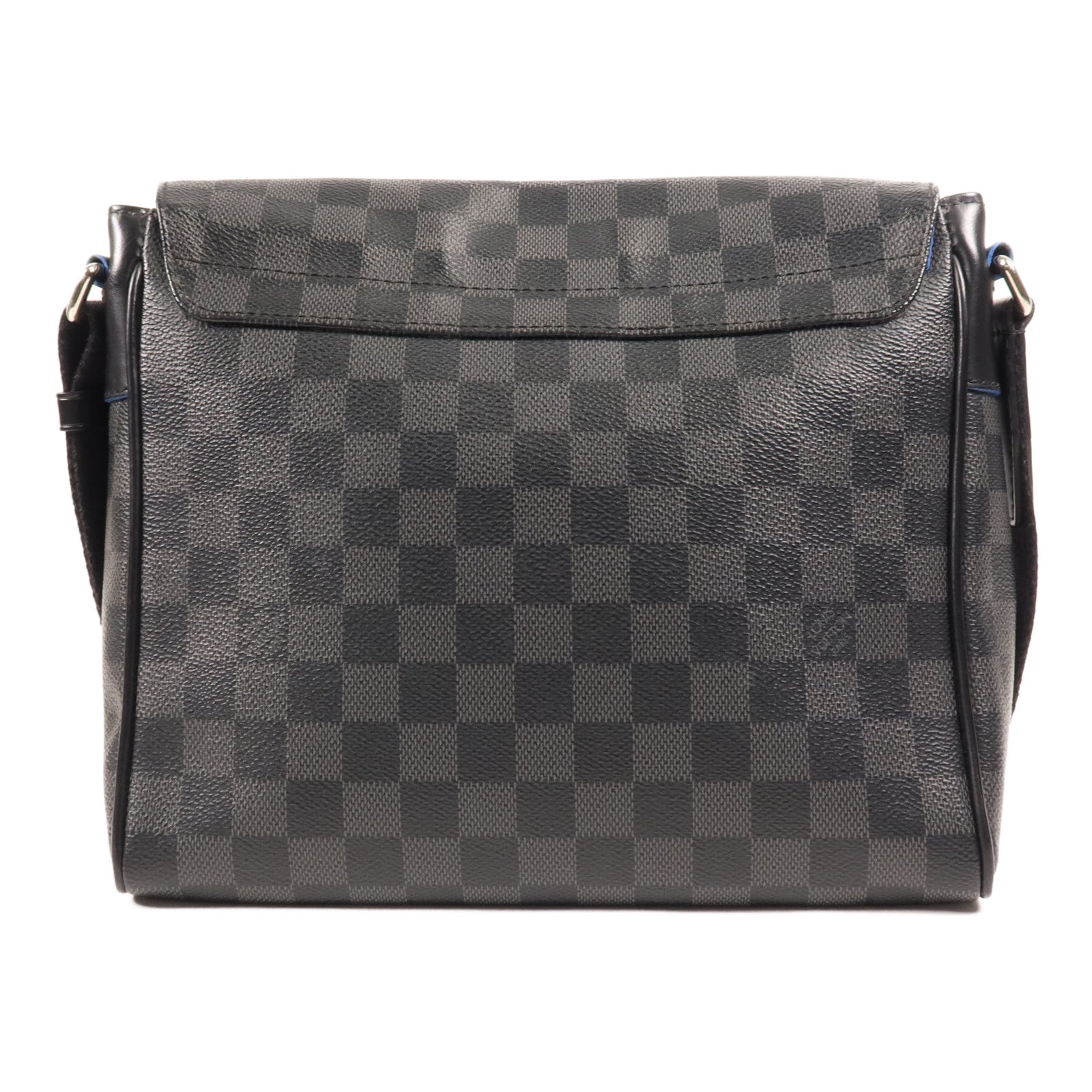 LOUIS VUITTON Damier Graphite District PM銀扣肩背袋