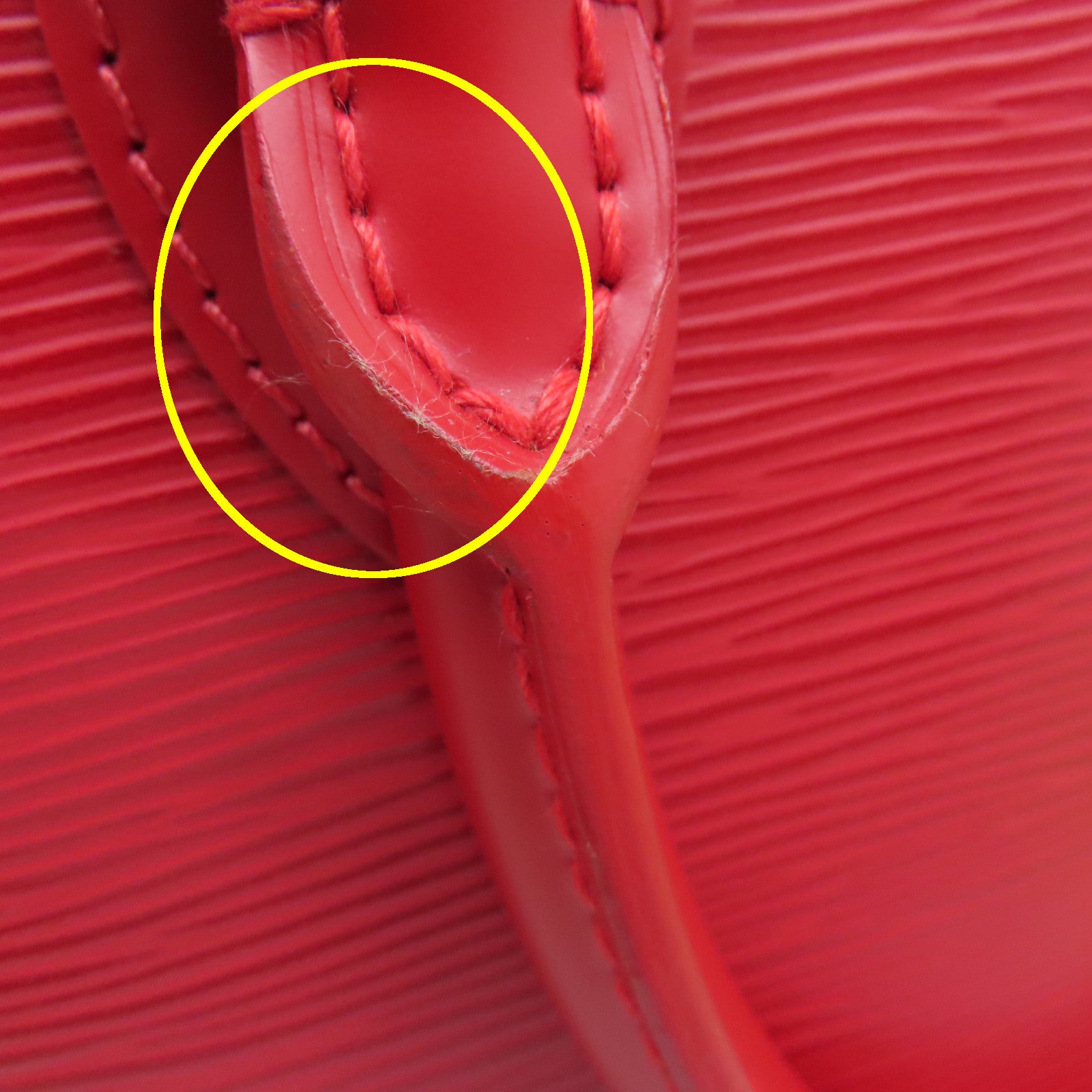 LOUIS VUITTON 【激減優惠】Epi Lockit Vertical銀扣手挽袋紅色