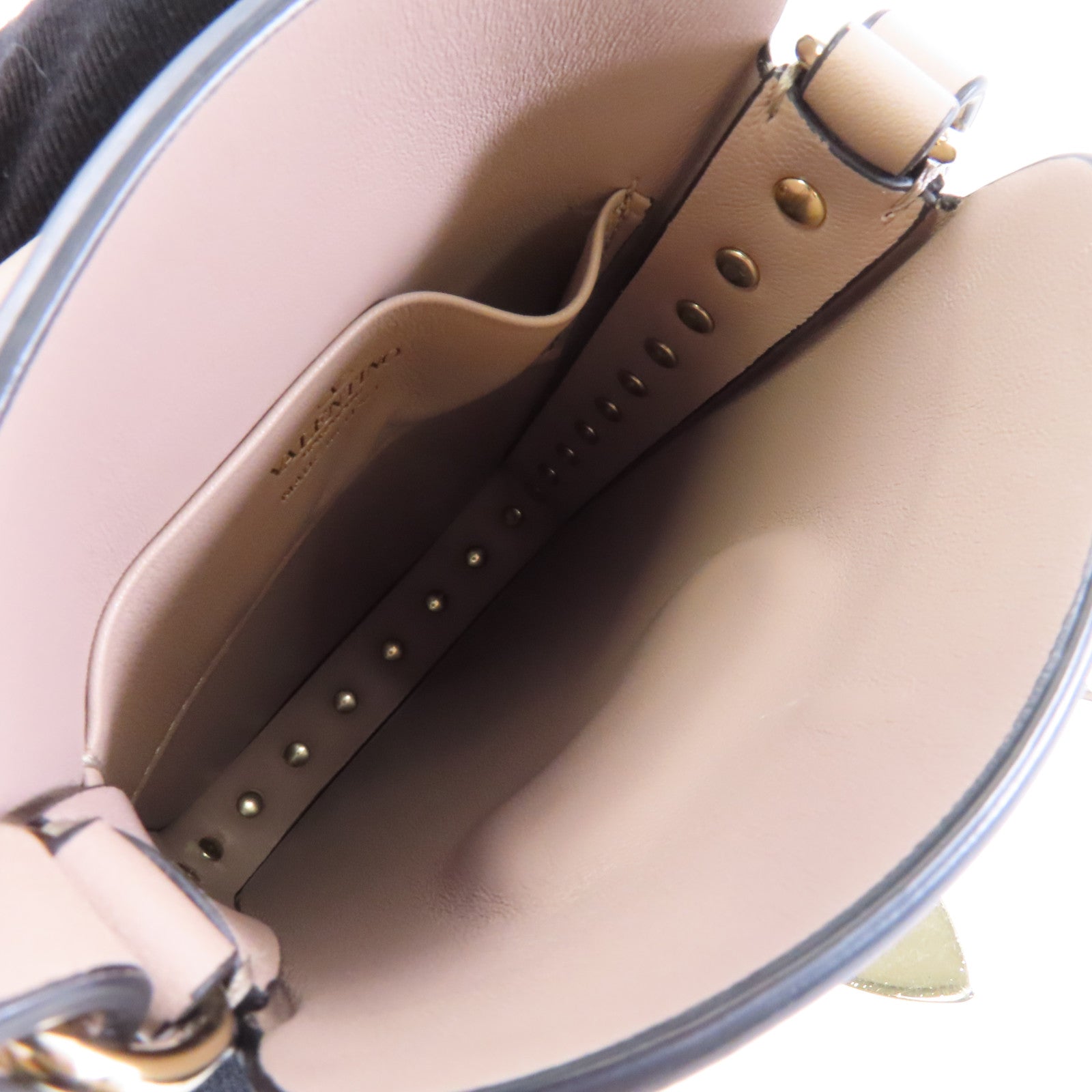 Valentino 【激減優惠】牛皮皮革Garavani Rockstud金扣肩背袋粉紅色
