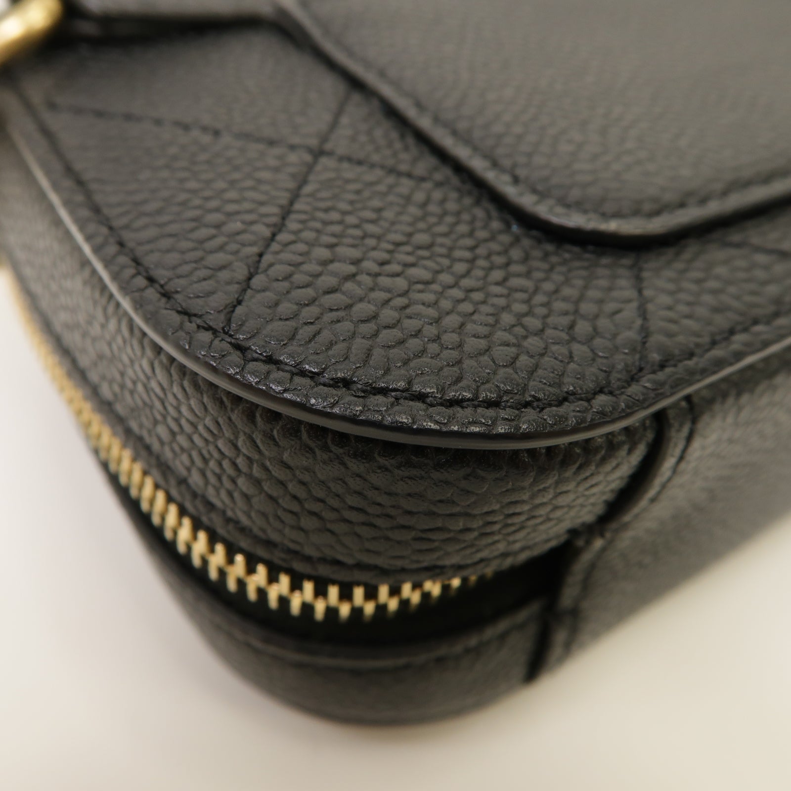 CHANEL 菱格Caviar皮革Waist Bag金扣腰包黑色