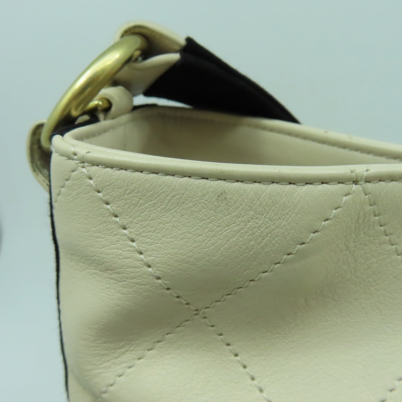 CHANEL 【激減優惠】菱格牛皮皮革Shoulder Bag金扣肩背袋米色