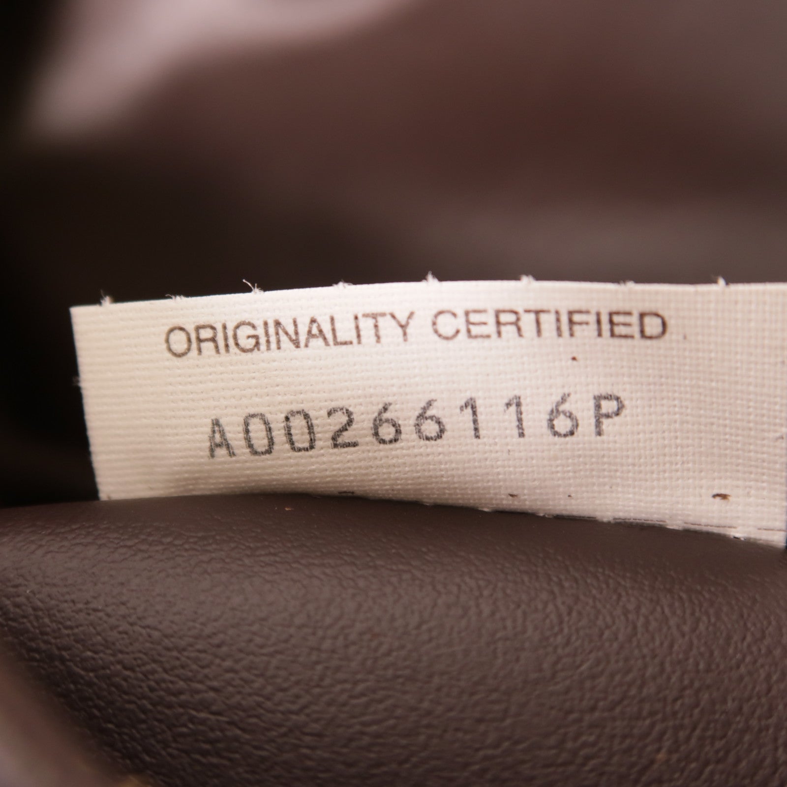 BOTTEGA VENETA 皮革Small Jodie金扣手挽袋