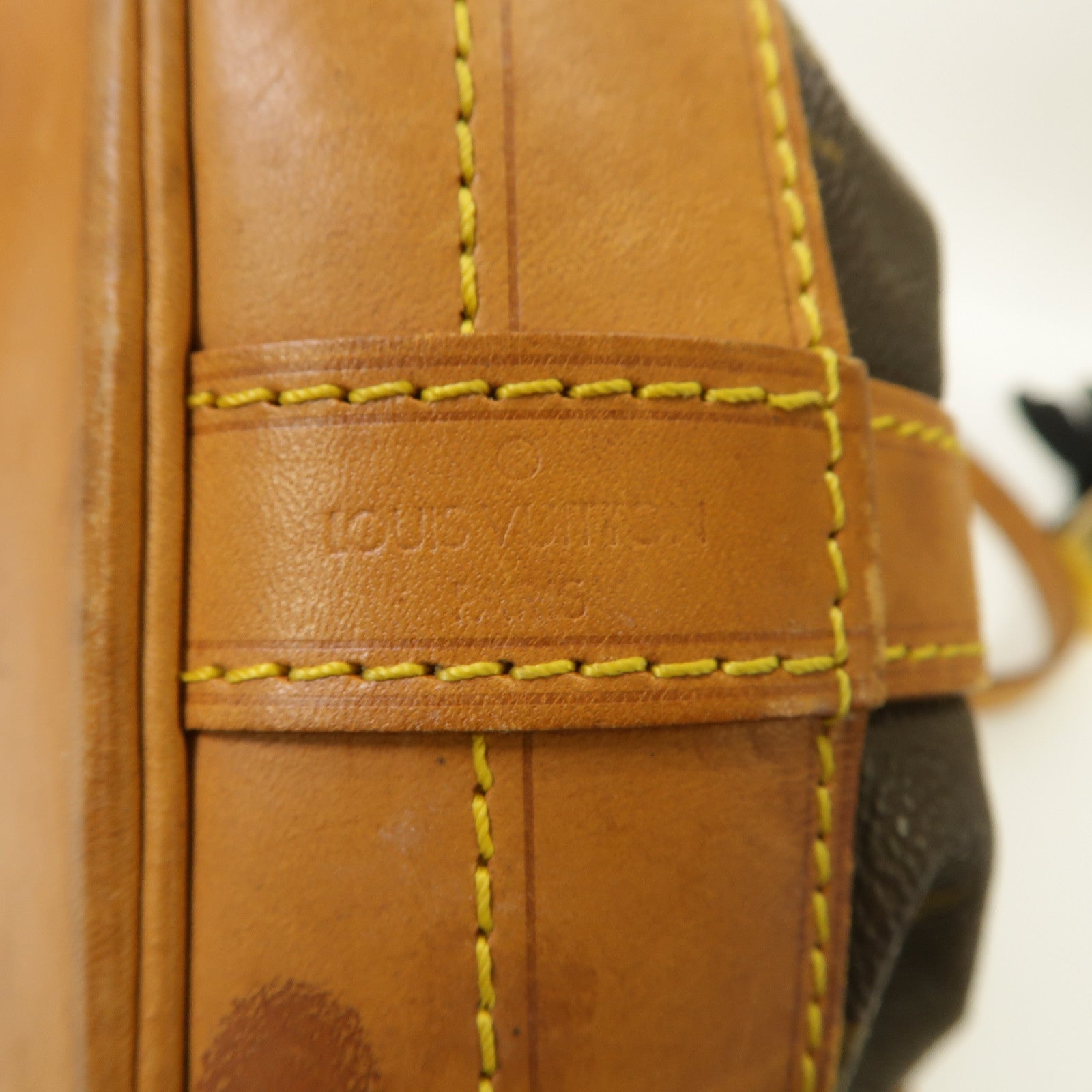LOUIS VUITTON Monogram Petit Noe金扣肩背袋啡色