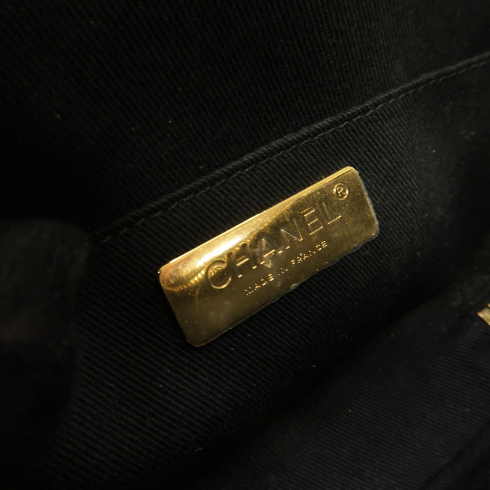 CHANEL 菱格Caviar皮革Waist Bag金扣腰包黑色