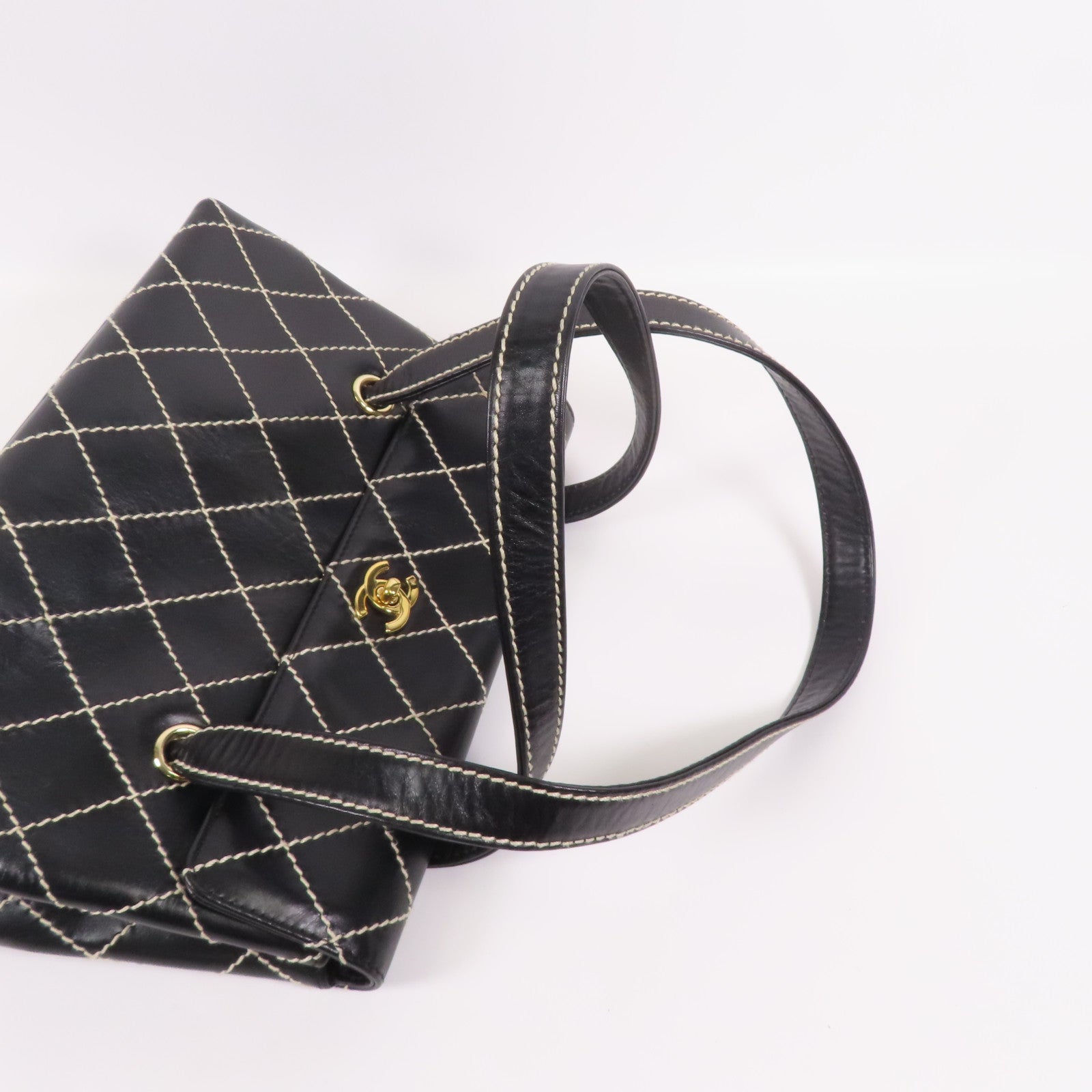 CHANEL 牛皮皮革Shoulder Bag金扣肩背袋