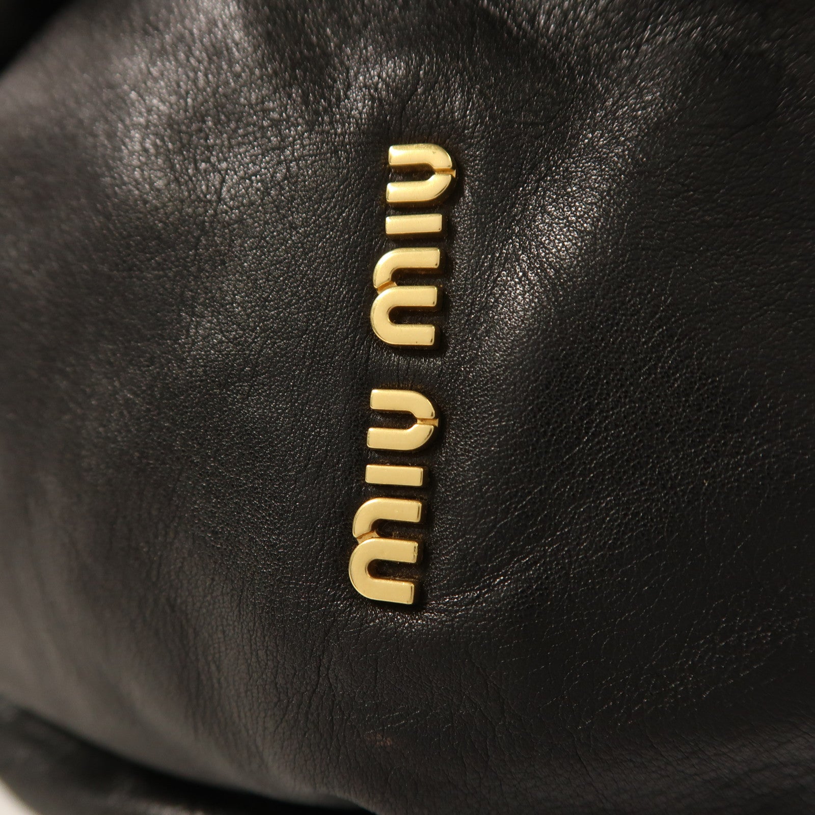 Miu Miu 皮革Hand Bag金扣手挽袋