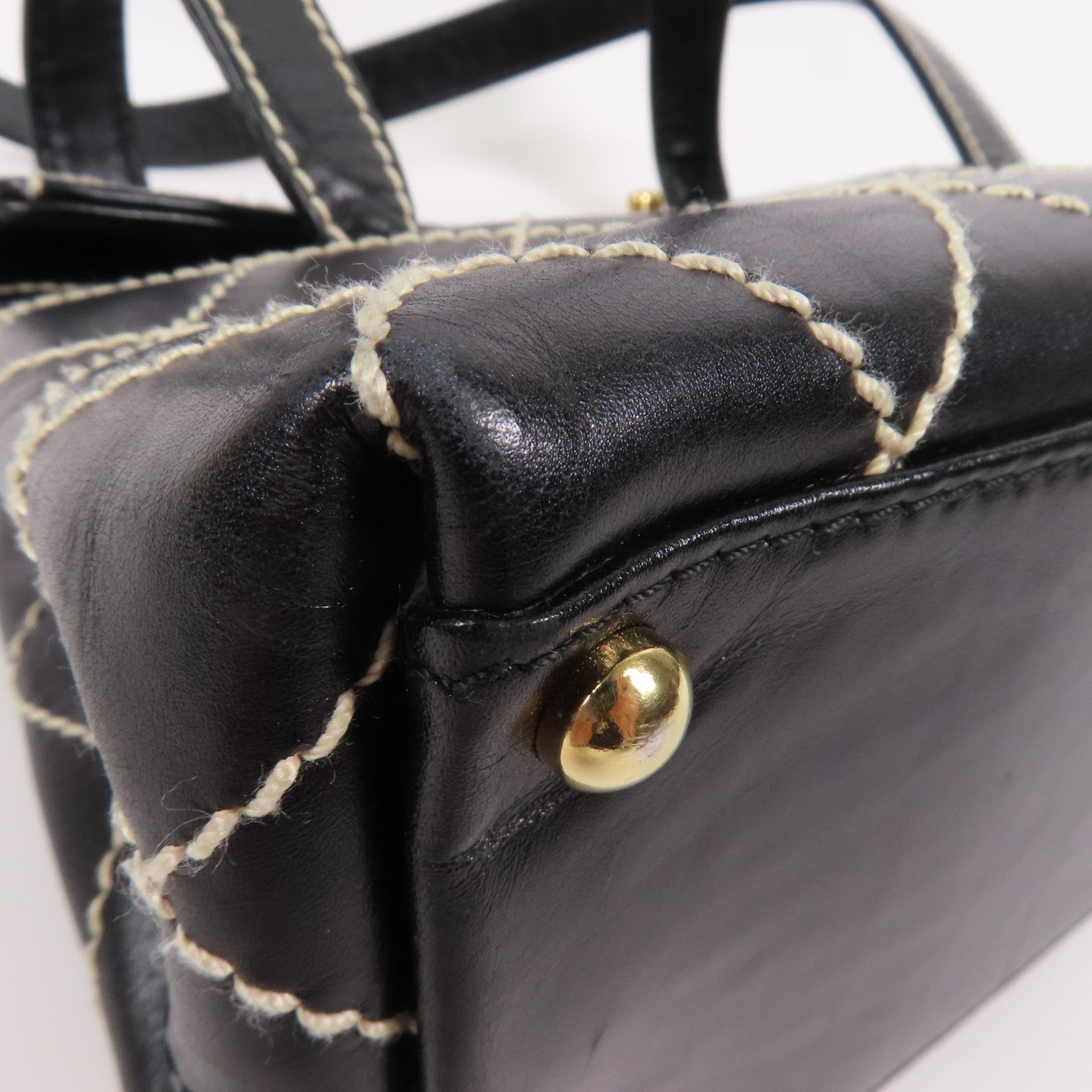 CHANEL 牛皮皮革Shoulder Bag金扣肩背袋