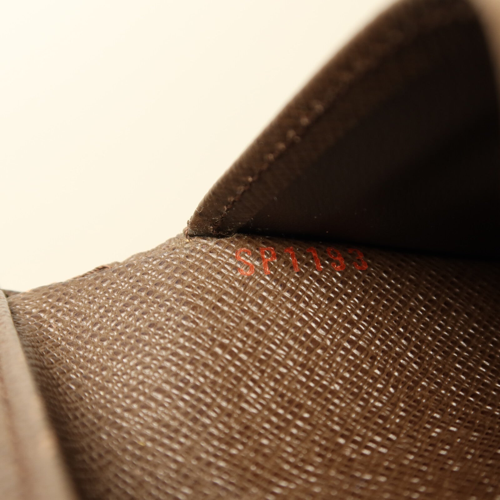 LOUIS VUITTON Damier Porte Monnaie Cartes Credit金扣錢包
