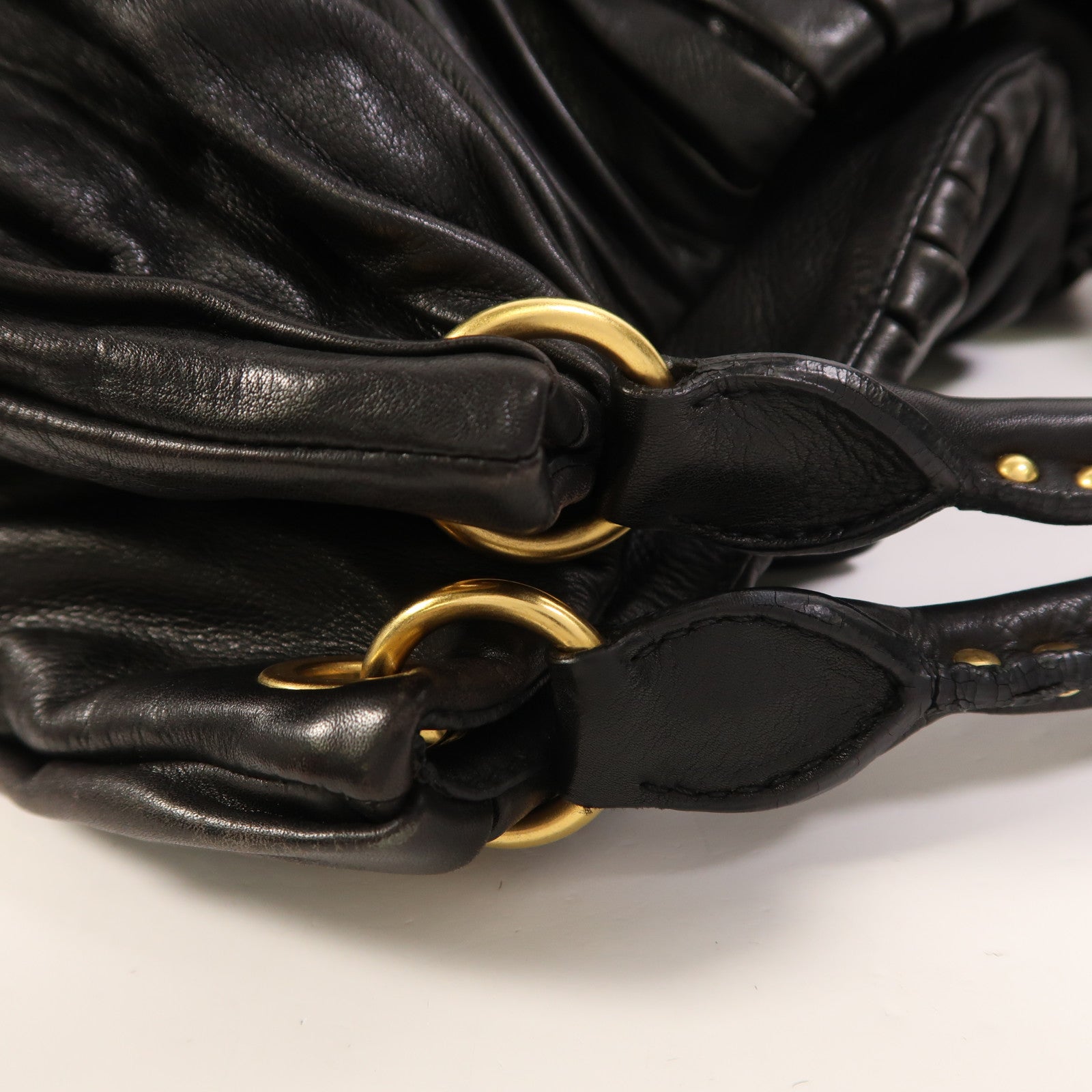 Miu Miu 皮革Hand Bag金扣手挽袋