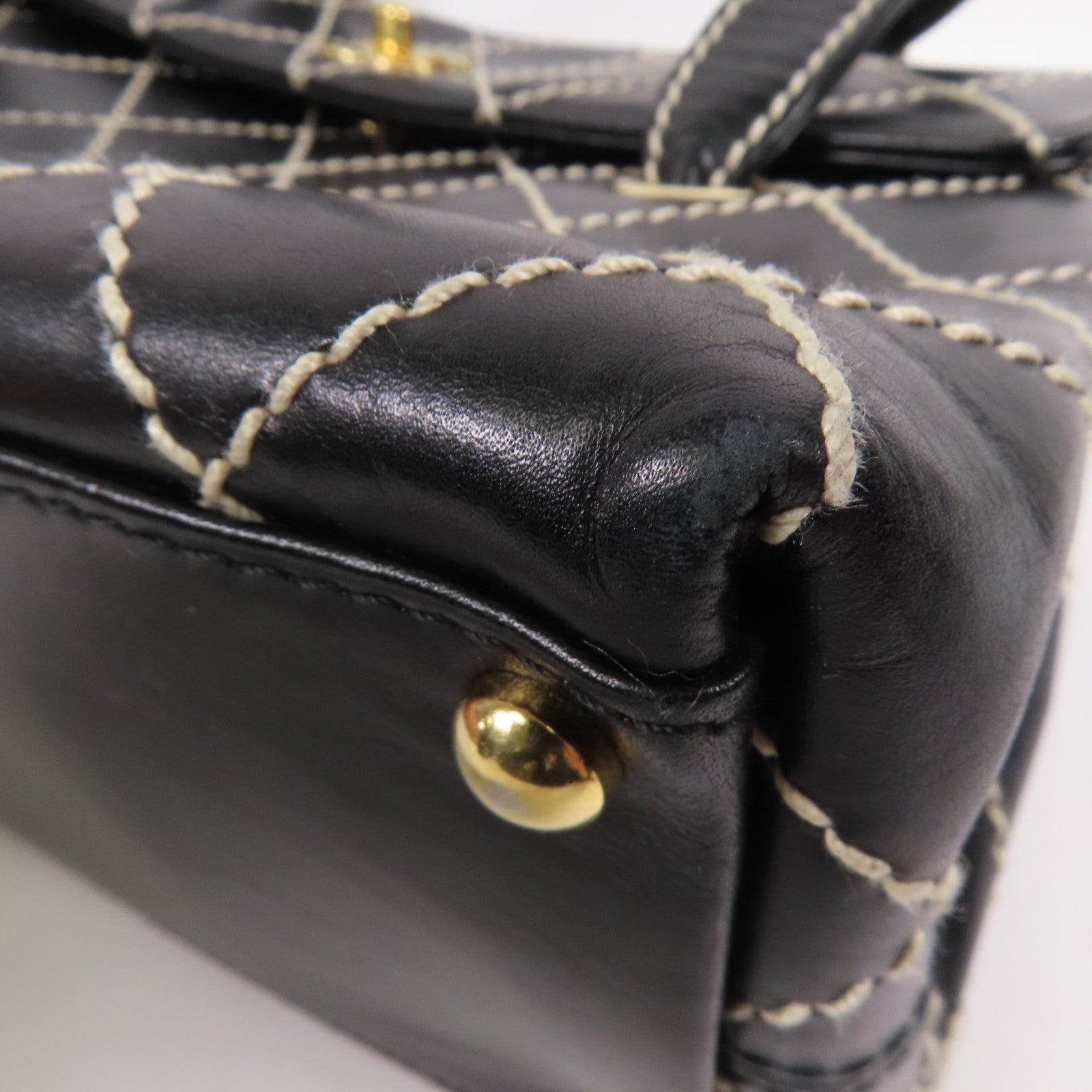 CHANEL 牛皮皮革Shoulder Bag金扣肩背袋