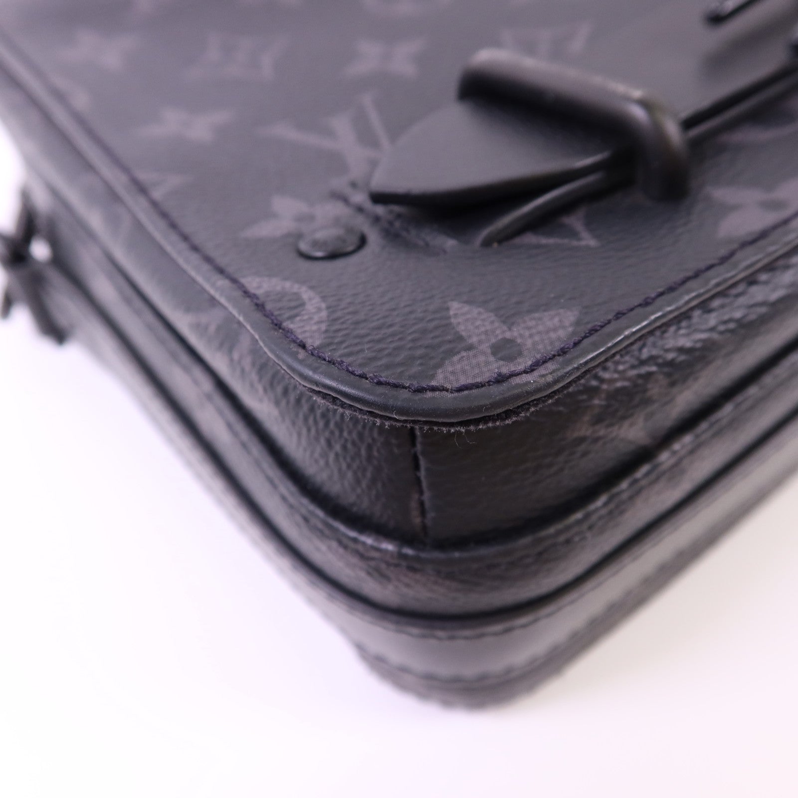 LOUIS VUITTON Monogram Eclipse Steamer肩背袋