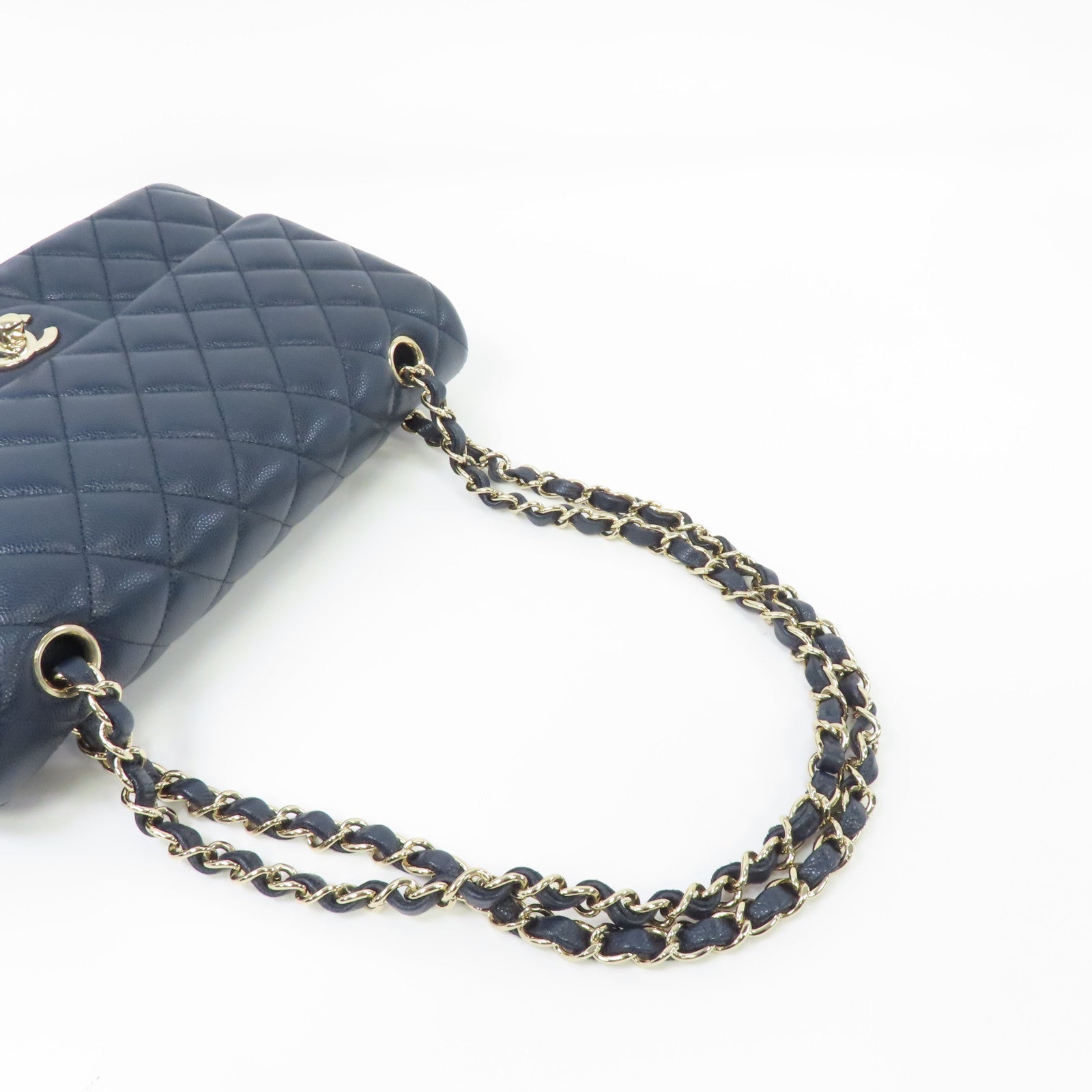 CHANEL 菱格Caviar皮革Classic Flap 25cm金扣鏈帶肩背袋深藍色