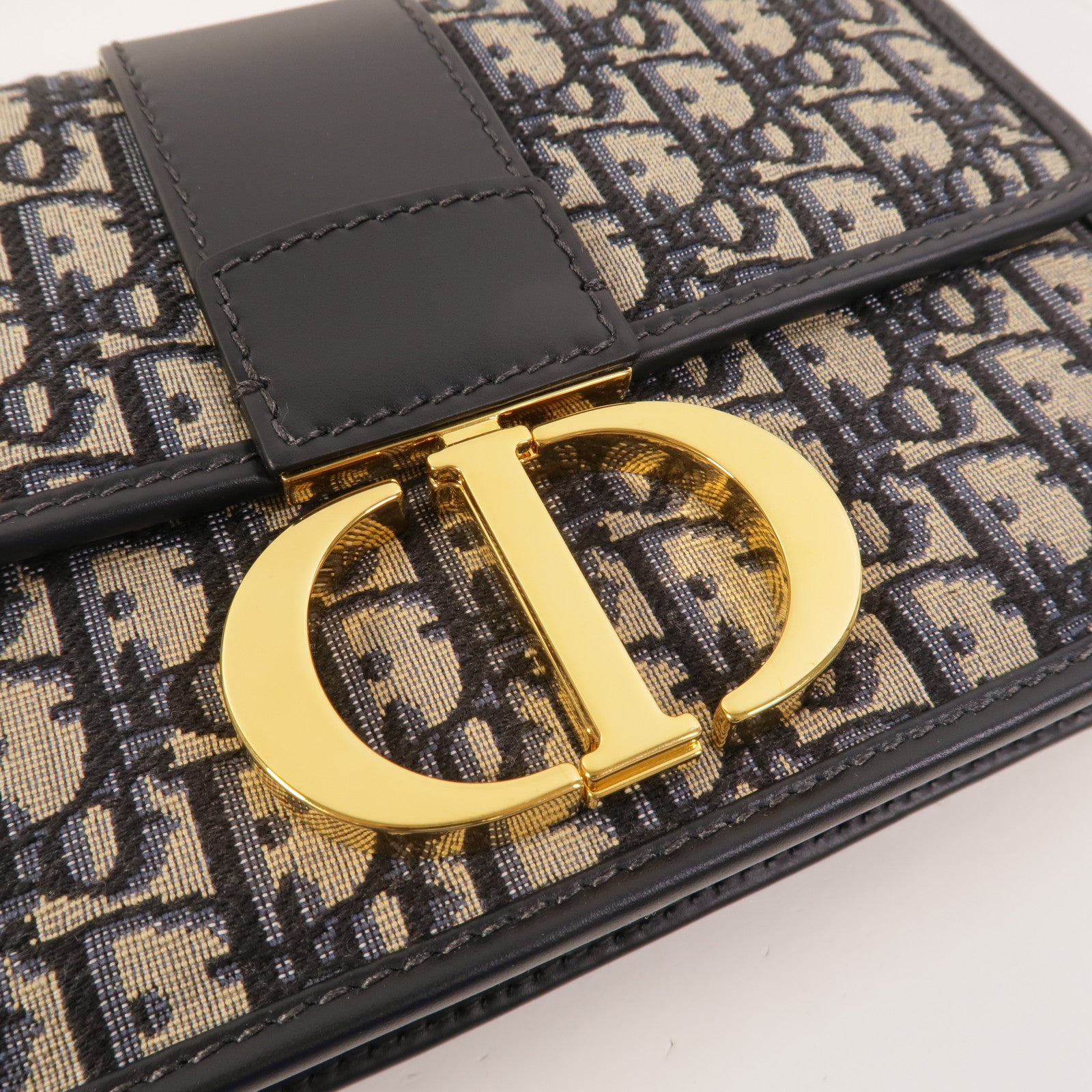 Dior 帆布30 Montaigne肩背袋