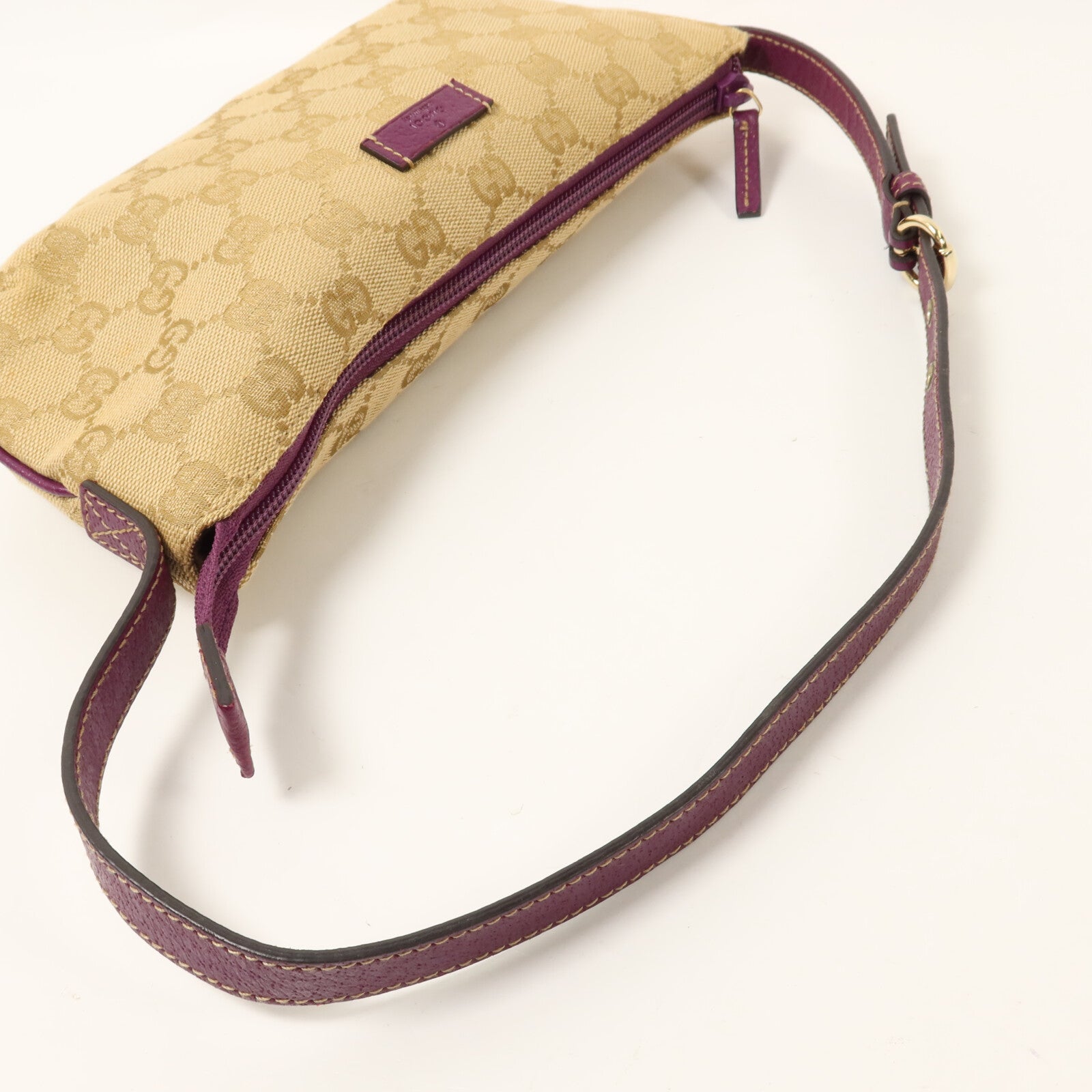 GUCCI 帆布Shoulder Pouch肩背袋