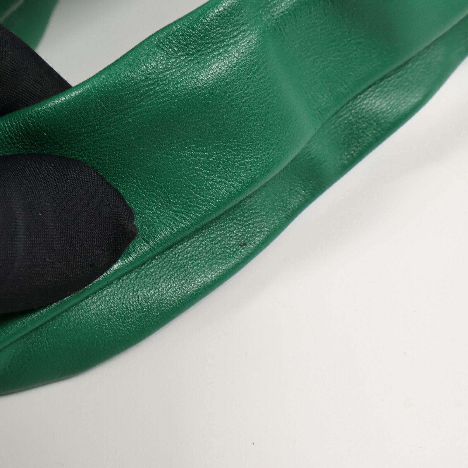 BOTTEGA VENETA 羊皮皮革Double Knot肩背袋