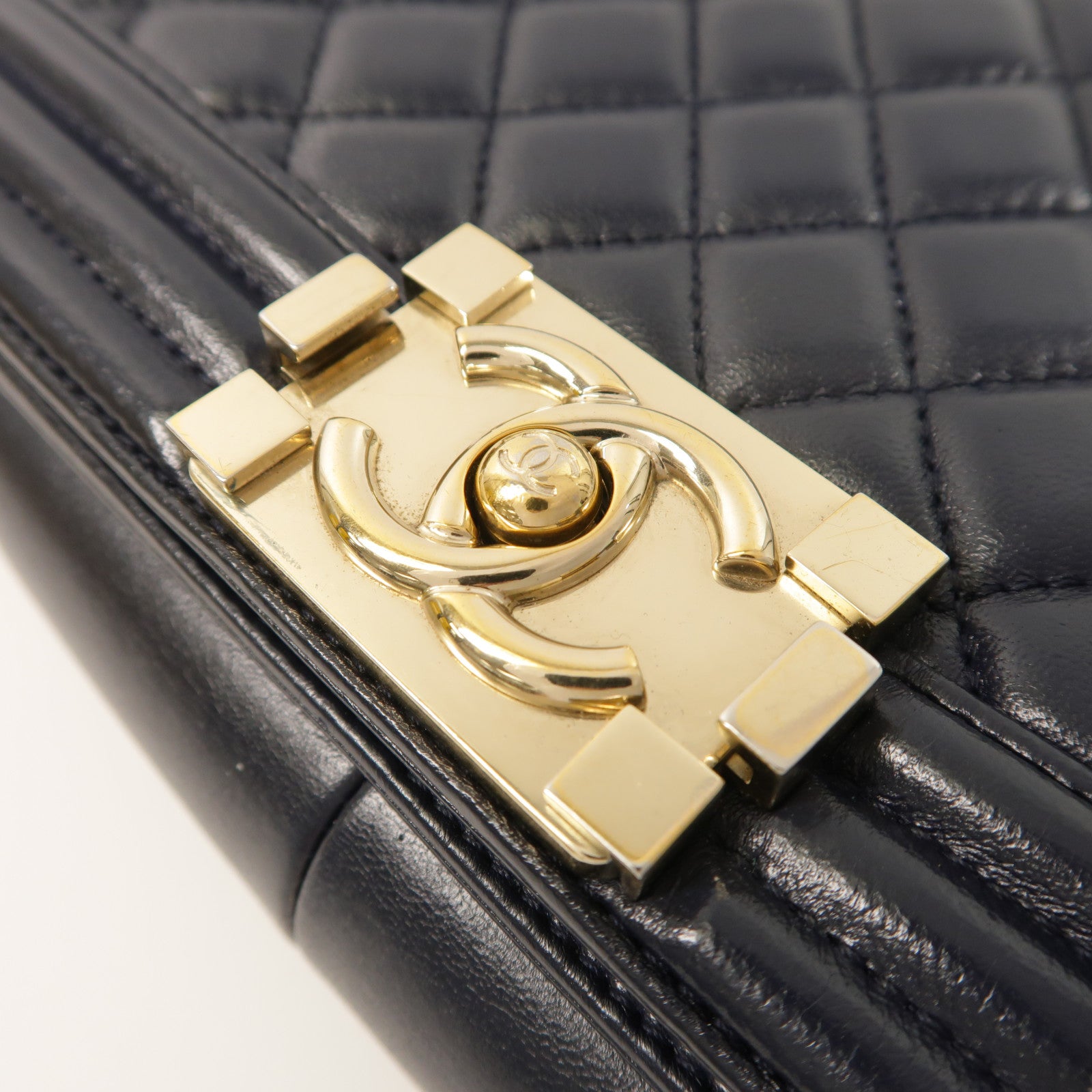 CHANEL 羊皮皮革Boy 25金扣鏈帶肩背袋