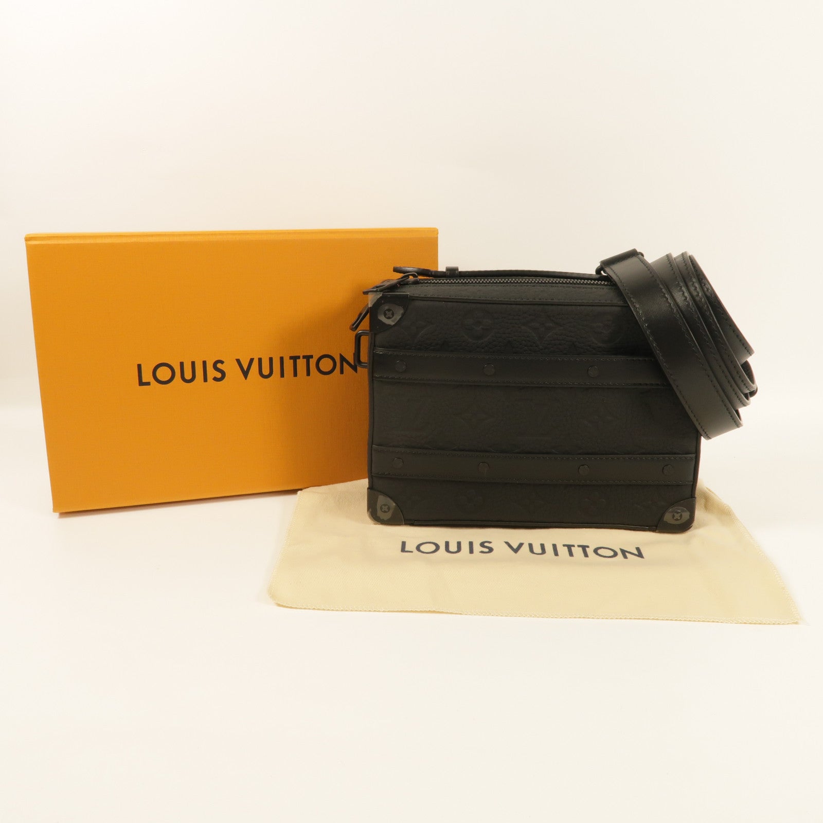 LOUIS VUITTON Monogram Taurillon Handle Soft Trunk手挽肩背兩用袋