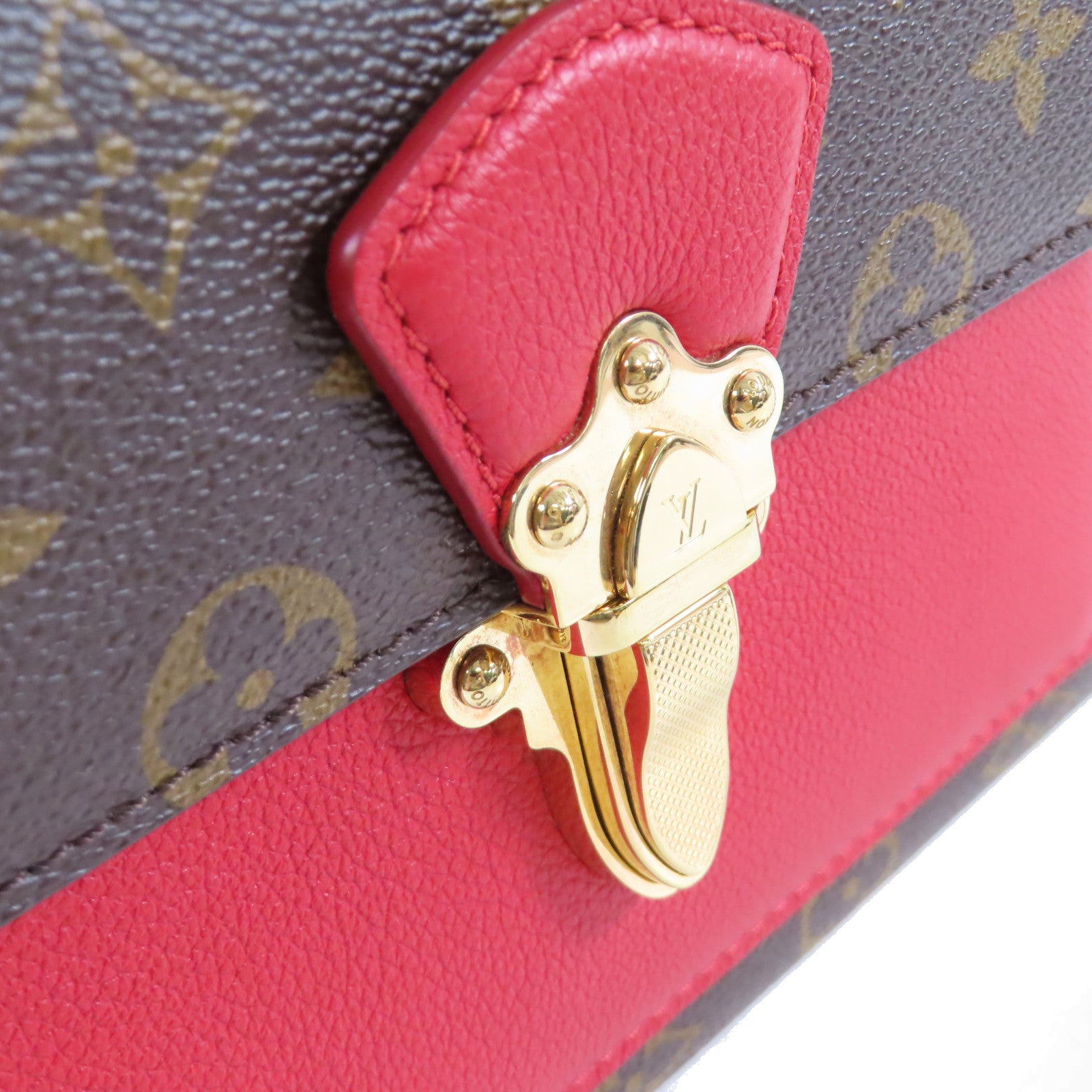 LOUIS VUITTON Monogram Victoire Shoulder Bag金扣鏈帶肩背袋紅色/啡色