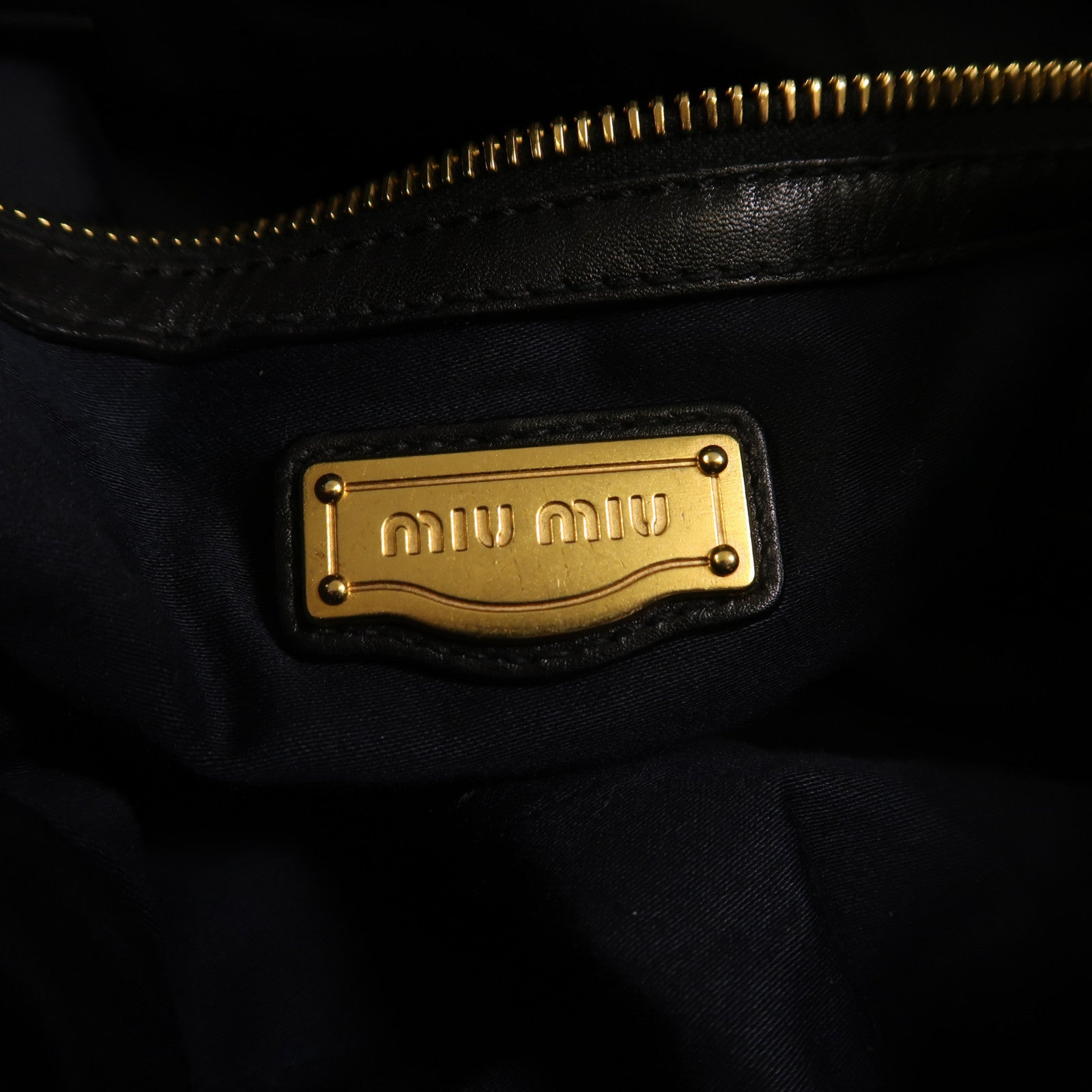 Miu Miu 皮革Hand Bag金扣手挽袋