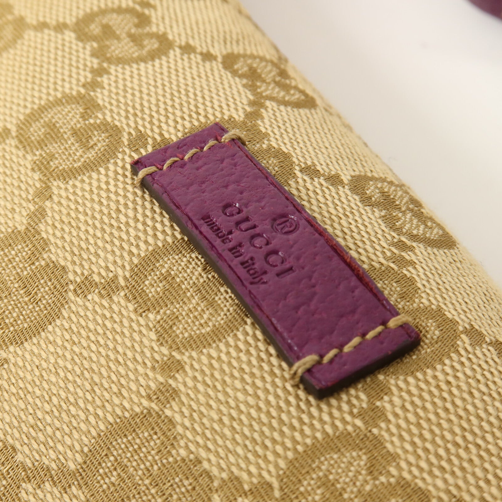 GUCCI 帆布Shoulder Pouch肩背袋