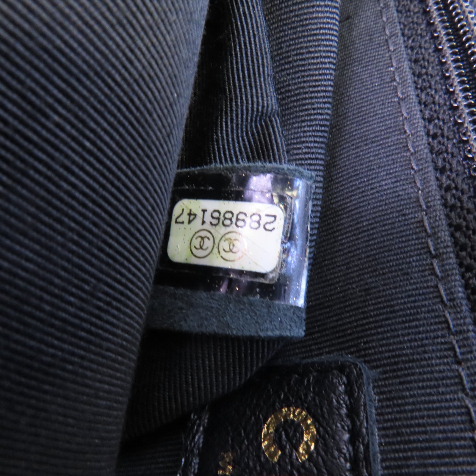 CHANEL 牛皮皮革Chain Shoulder金扣鏈帶肩背袋