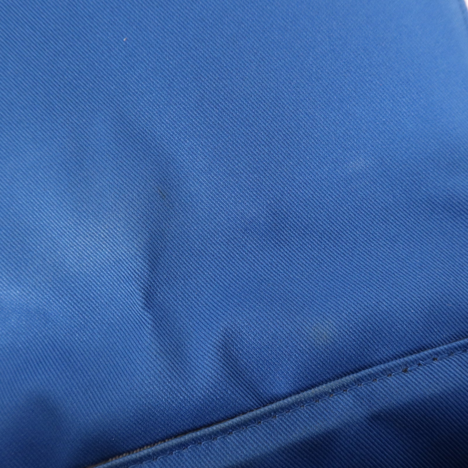 LOUIS VUITTON Damier Graphite District PM銀扣肩背袋