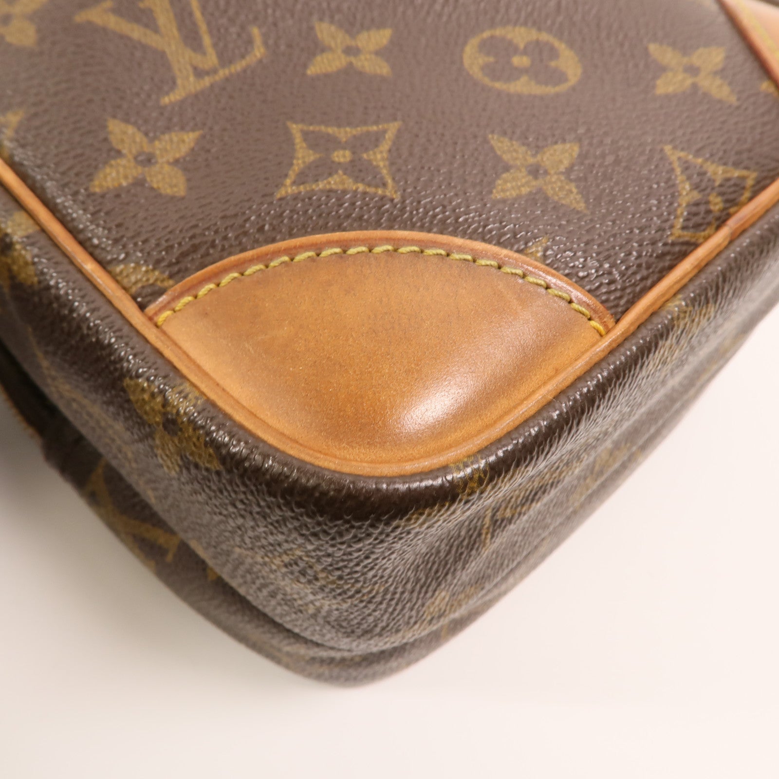 LOUIS VUITTON Monogram Amazon金扣肩背袋