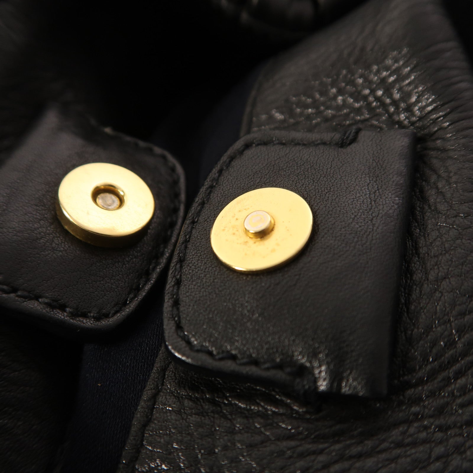 Miu Miu 皮革Hand Bag金扣手挽袋