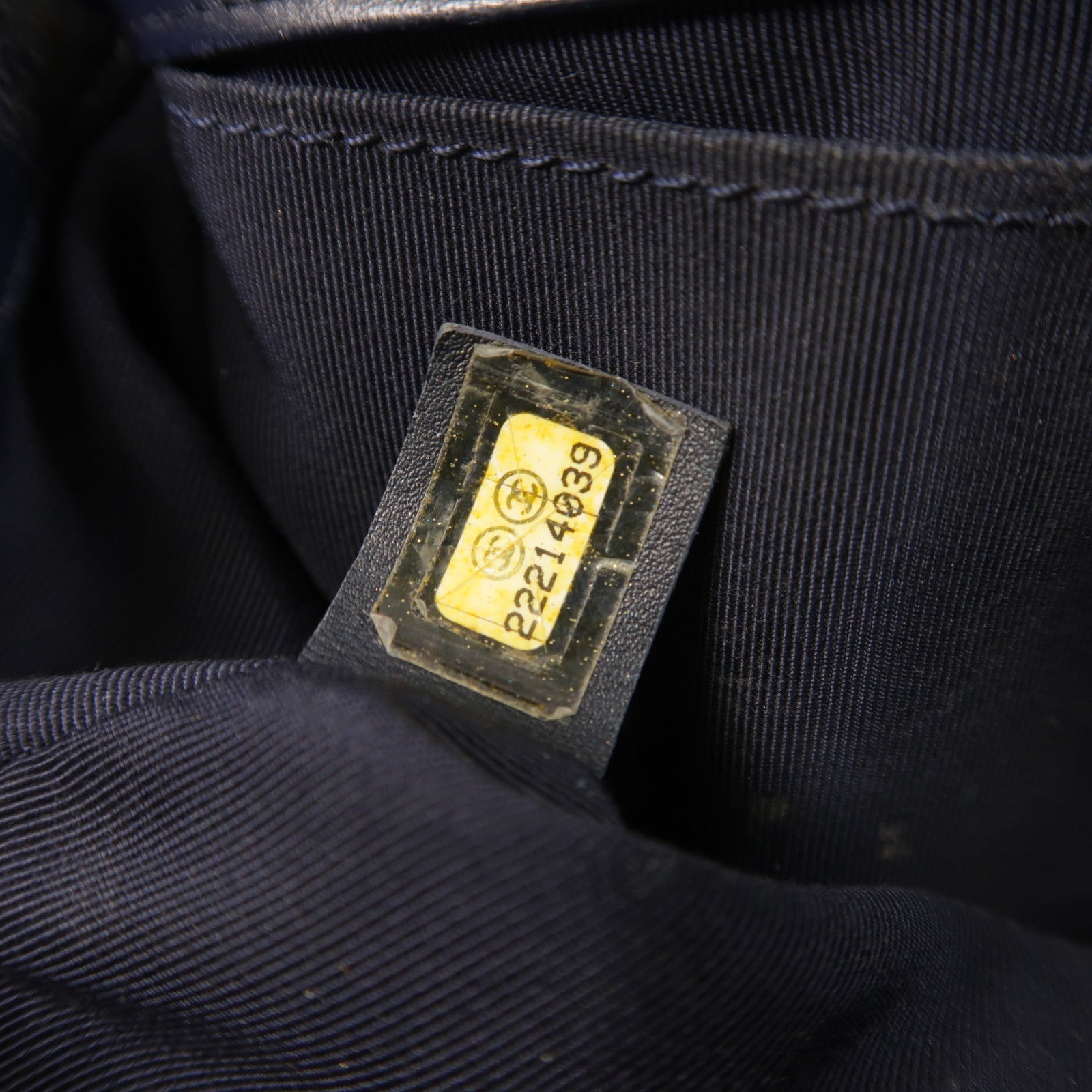 CHANEL 羊皮皮革Boy 25金扣鏈帶肩背袋