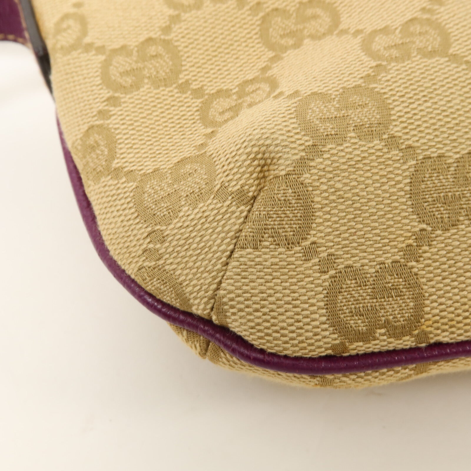 GUCCI 帆布Shoulder Pouch肩背袋