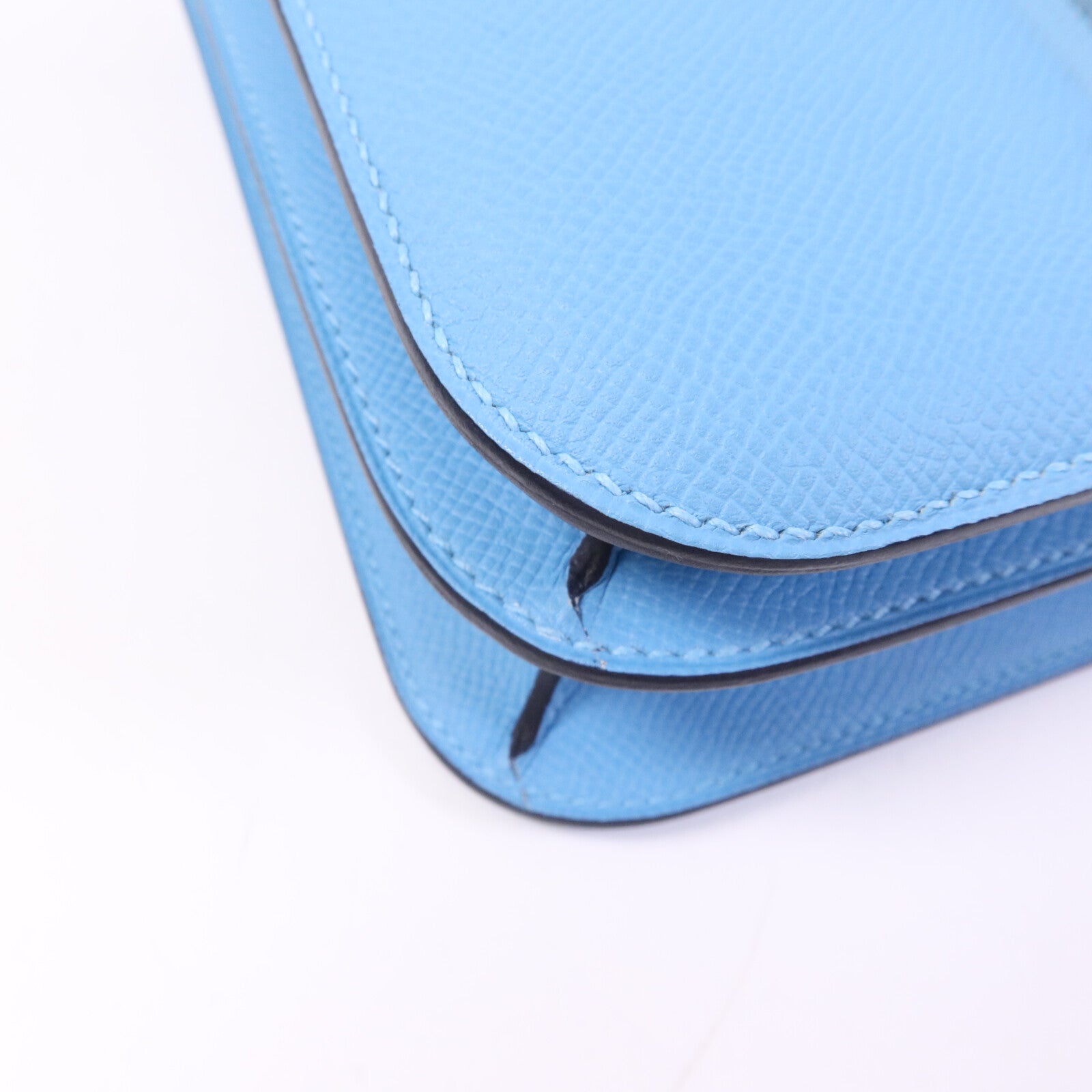 HERMES Epsom皮革Constance 24銀扣肩背袋Bleu du Nord/Rouge de Coeur