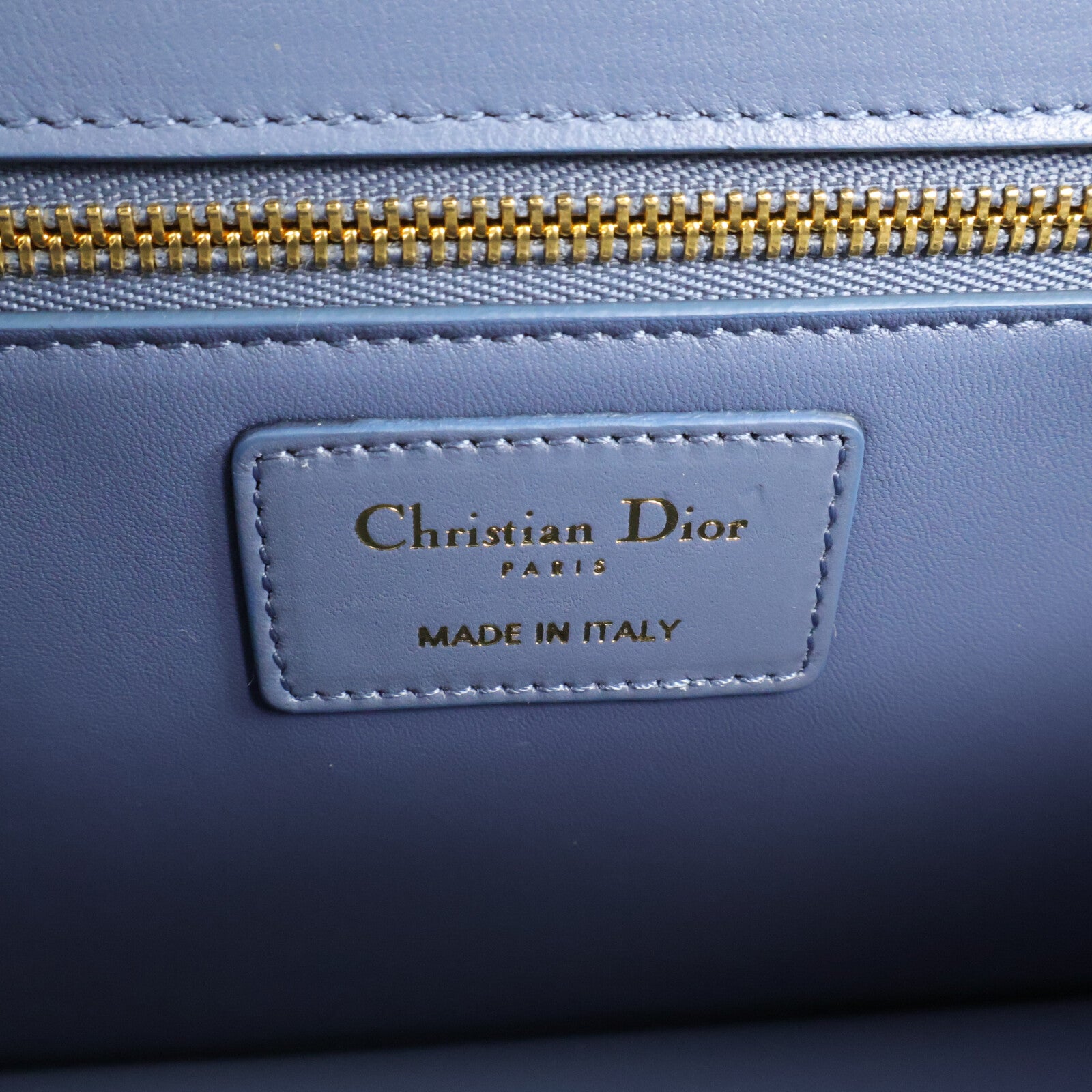 Dior 牛皮皮革Montaigne 30肩背袋