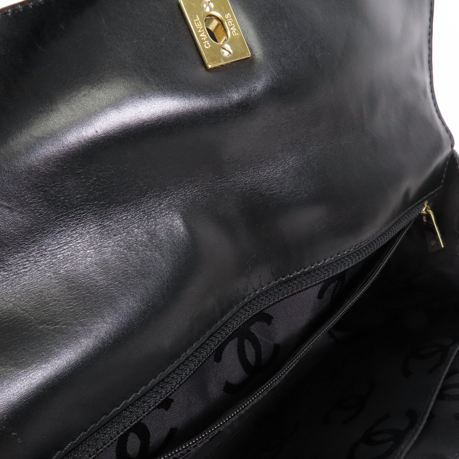 CHANEL 牛皮皮革Shoulder Bag金扣肩背袋