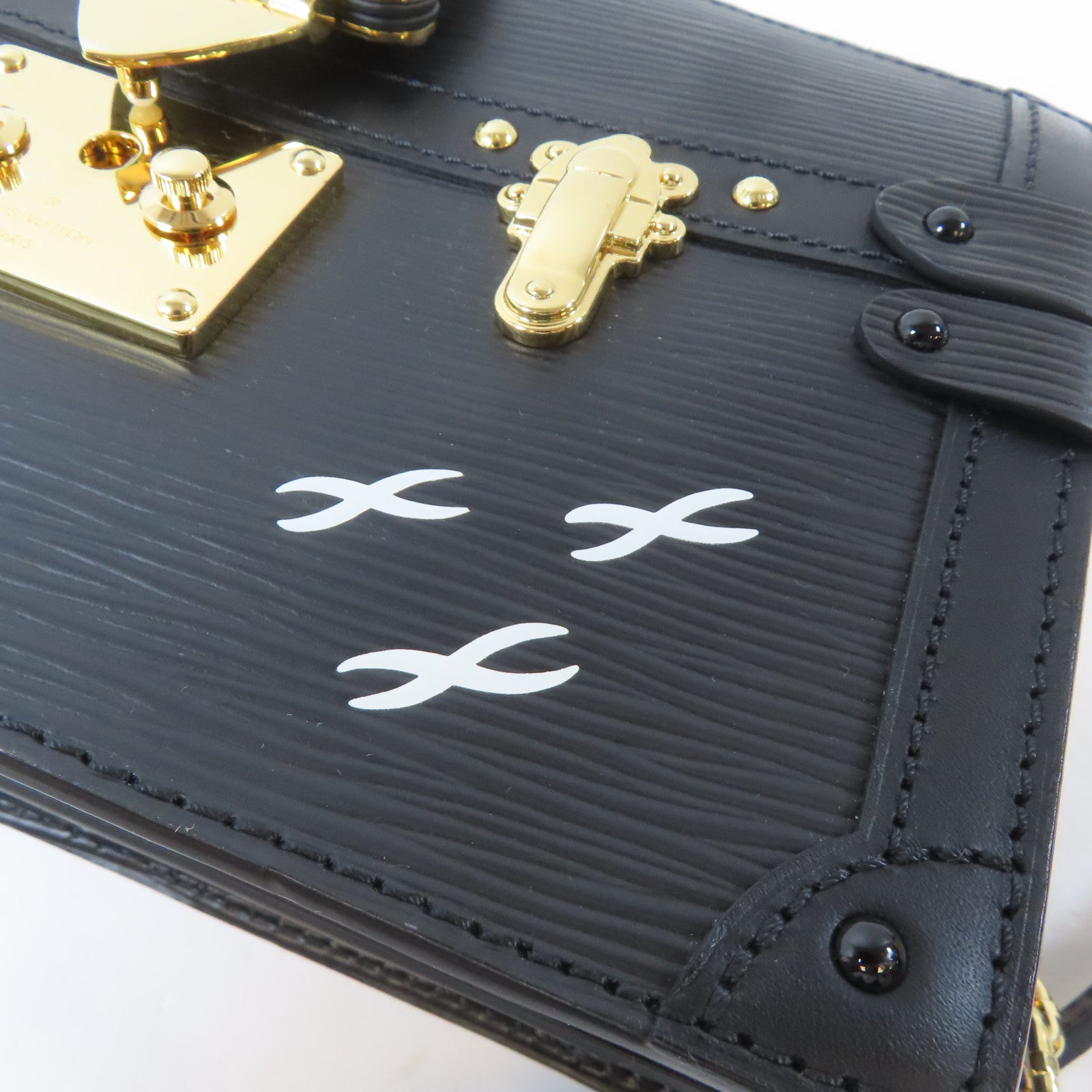 LOUIS VUITTON 【激減優惠】Epi Trunk Clutch金扣肩背袋黑色