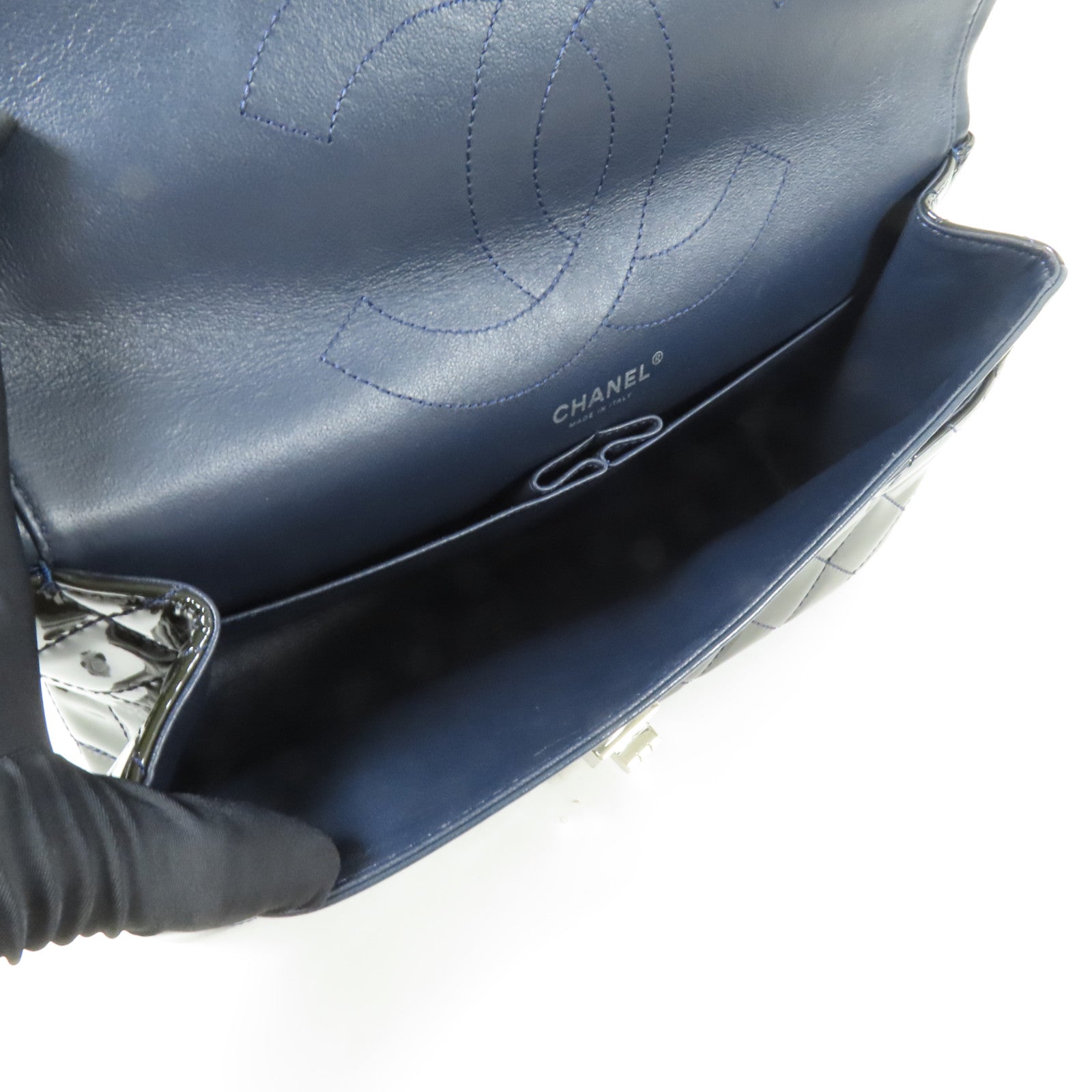 CHANEL 漆皮皮革2.55 Jumbo銀扣鏈帶肩背袋