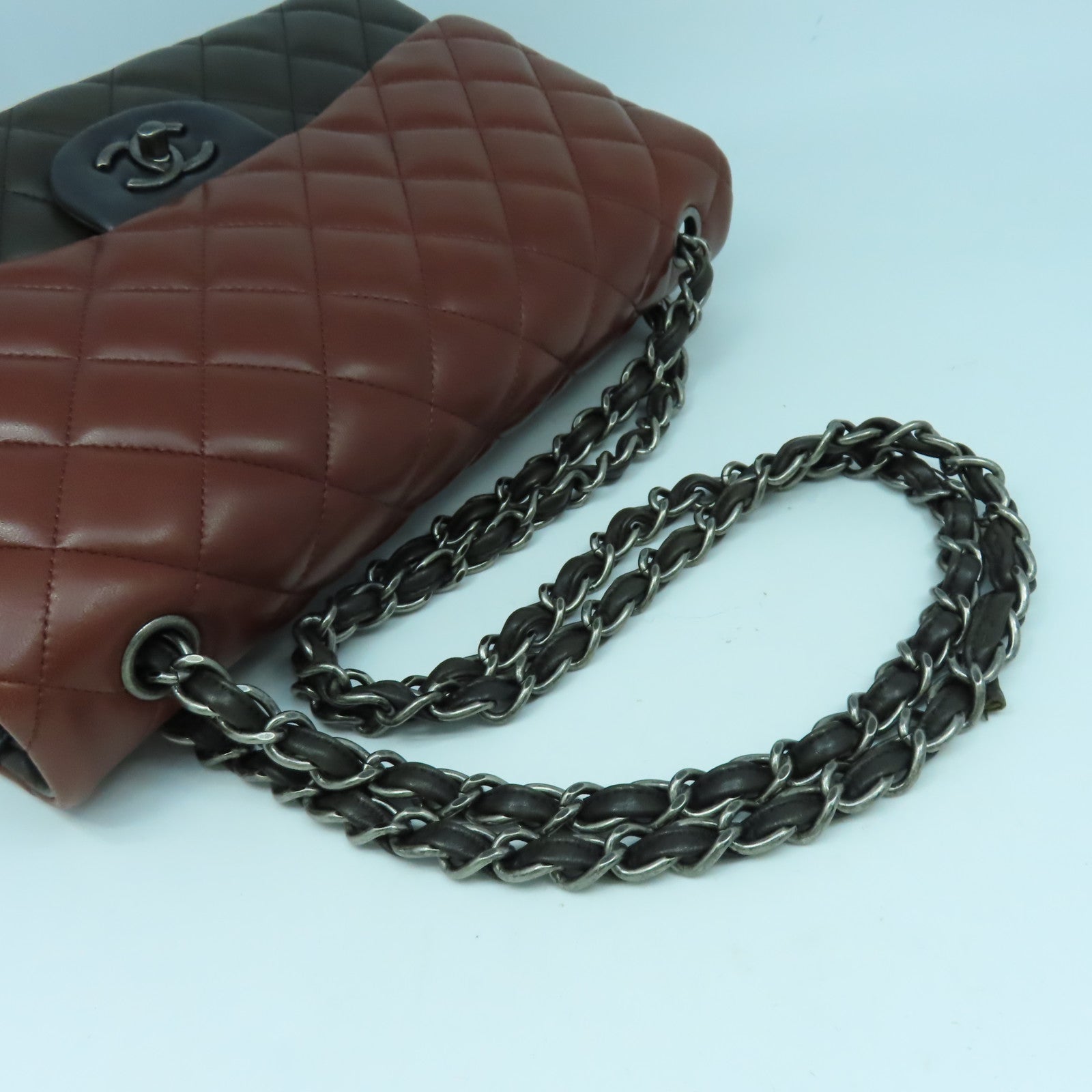 CHANEL **【激減優惠】菱格羊皮皮革Jumbo金扣鏈帶肩背袋紅色/黑色